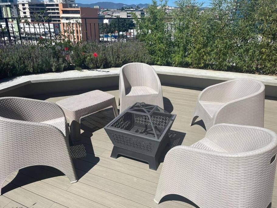 Beautiful New Apartment in Zone 4 with Air Conditioning view 5