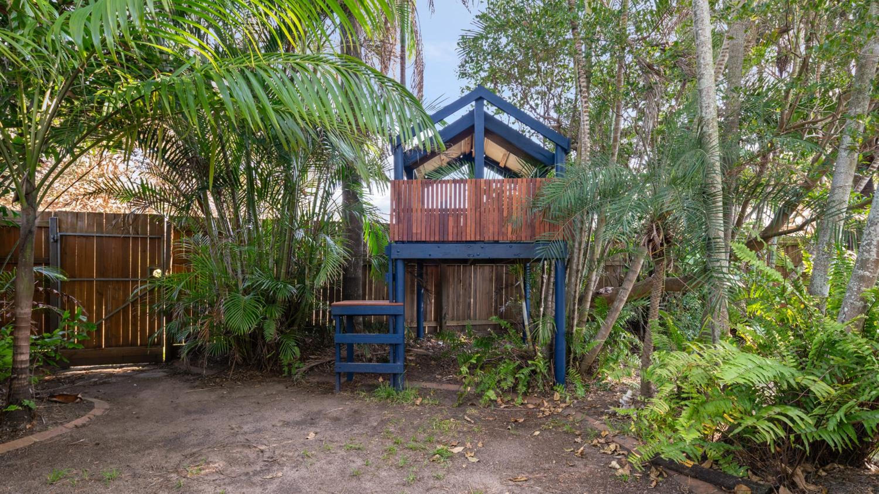 Jasmin Beach Escape