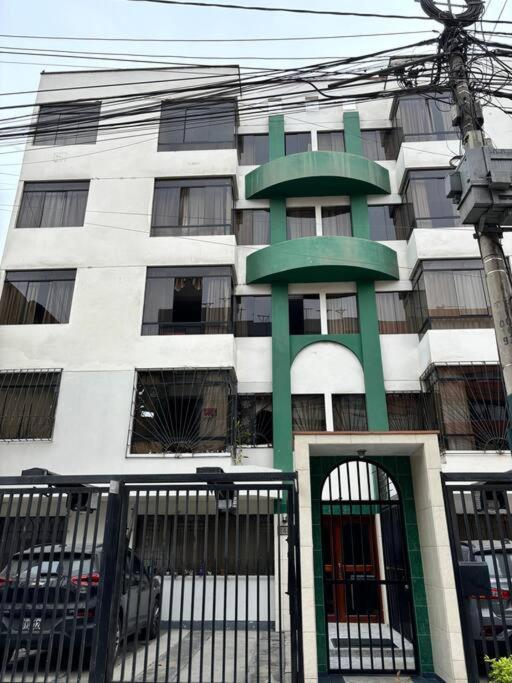 Departamento en lugar CENTRICO de Lima view 3
