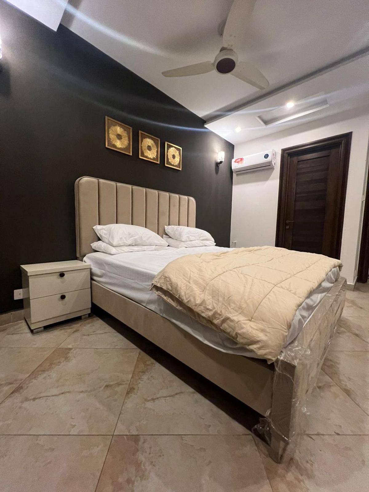 luxury 2 Bedroom Apartment