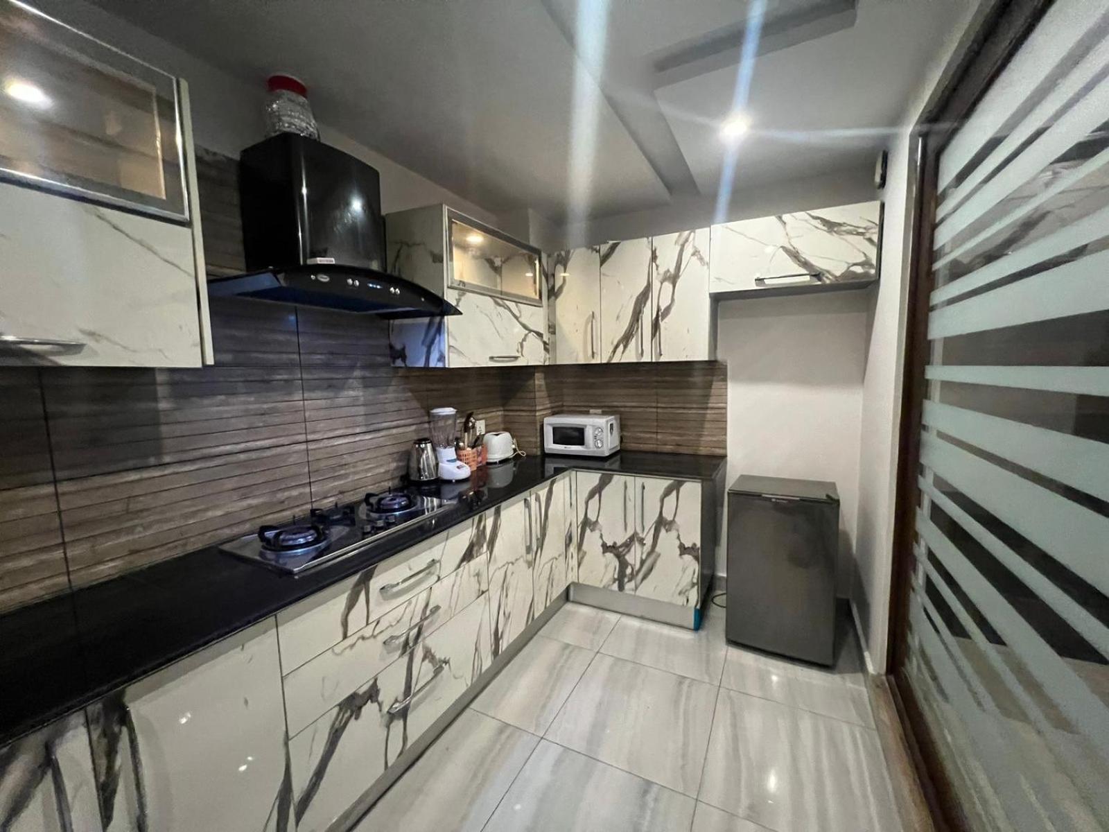 luxury 2 Bedroom Apartment