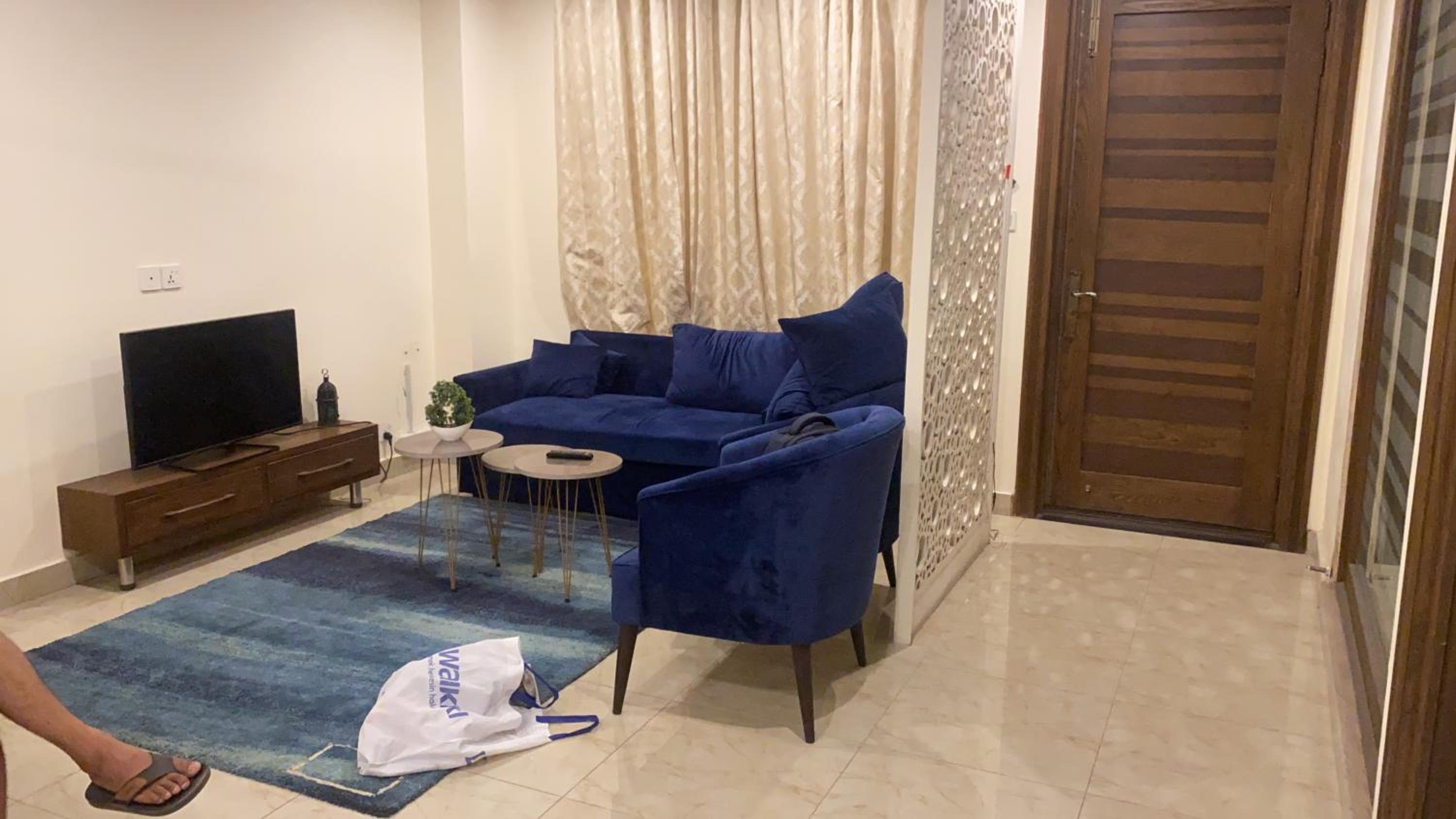 luxury 2 Bedroom Apartment