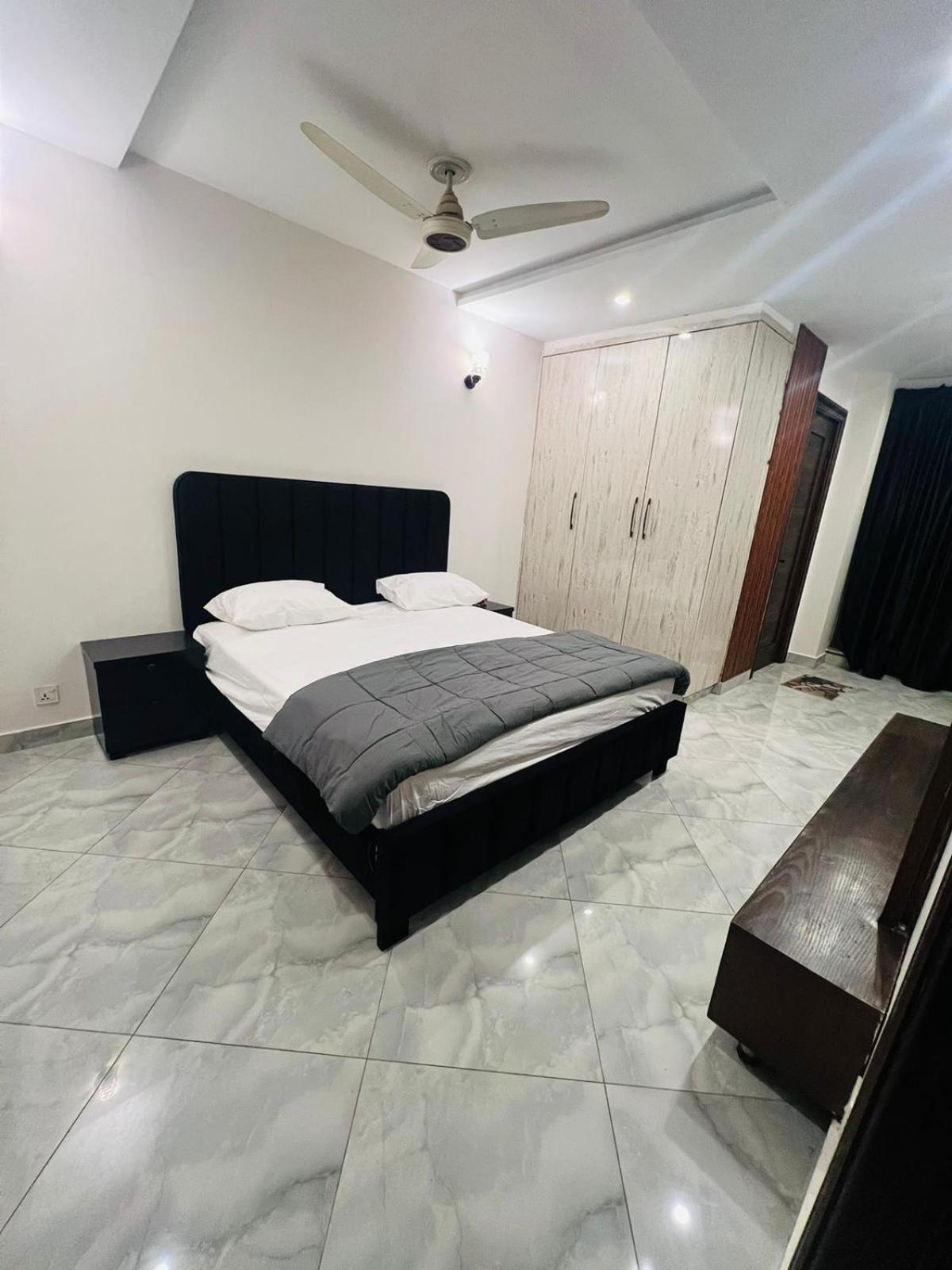 luxury 2 Bedroom Apartment