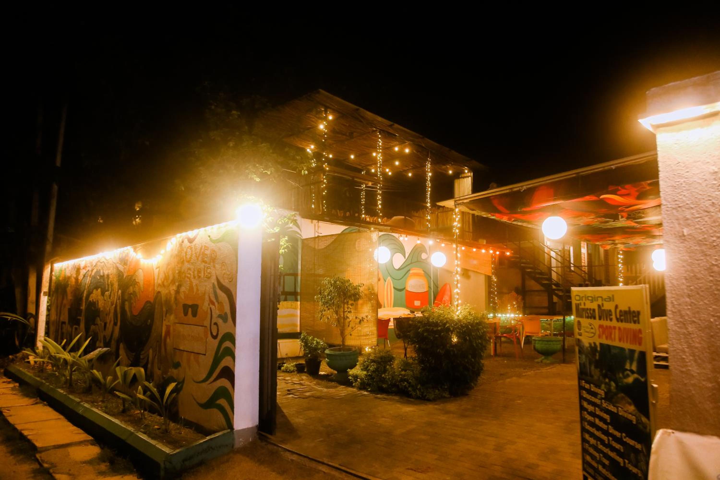 Hangover Hostels Mirissa