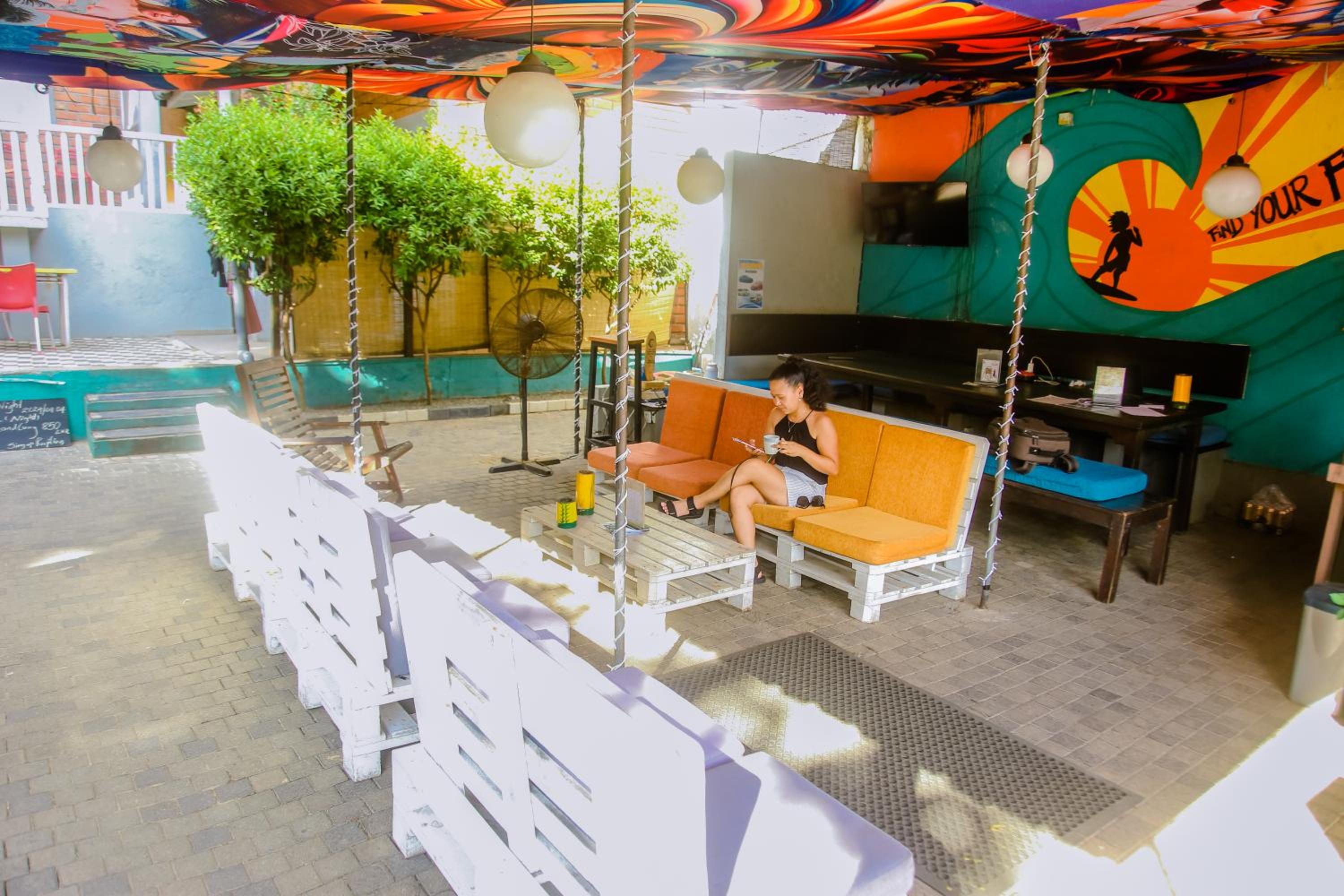 Hangover Hostels Mirissa