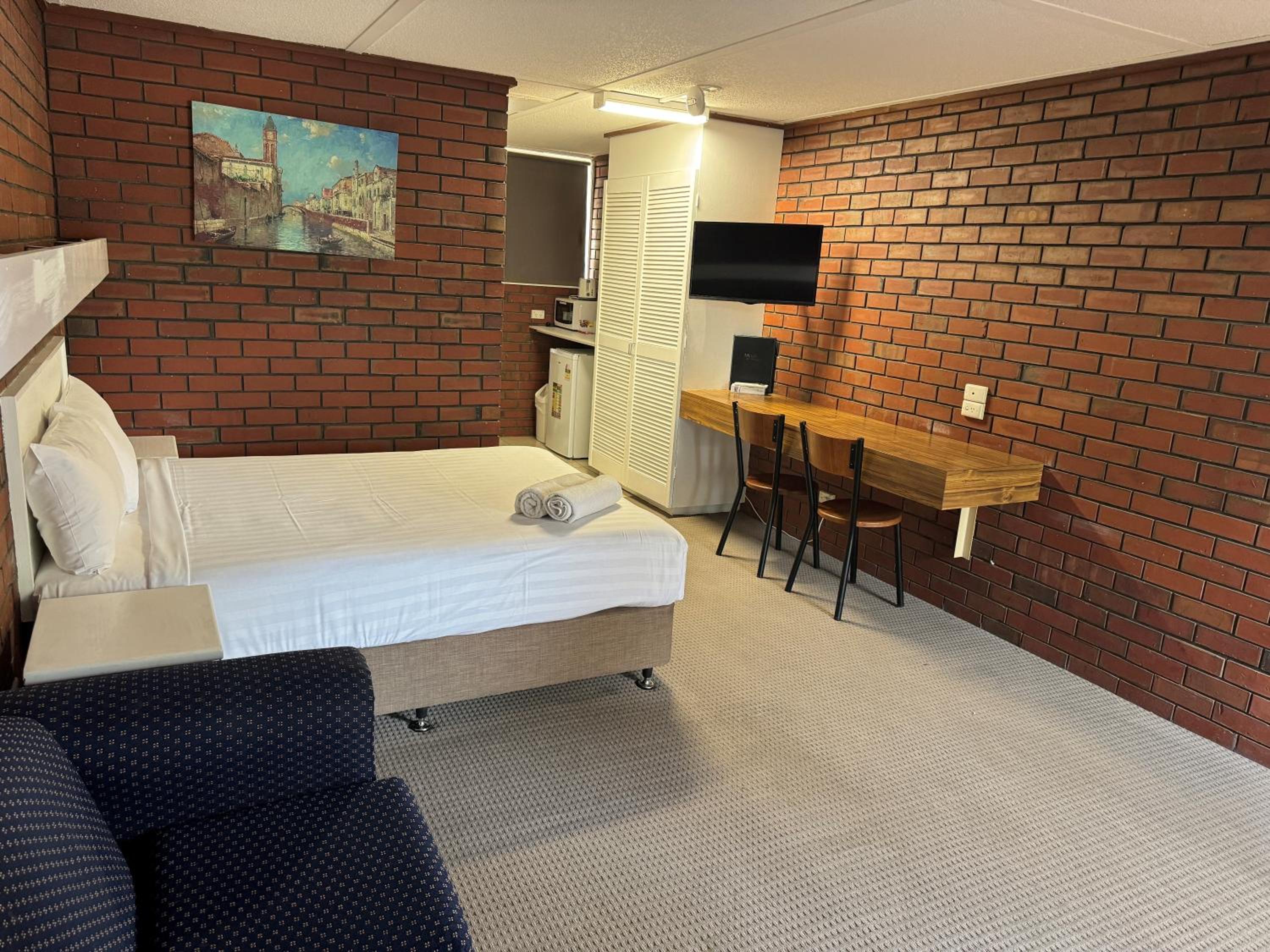 Mid City Plantation Motel