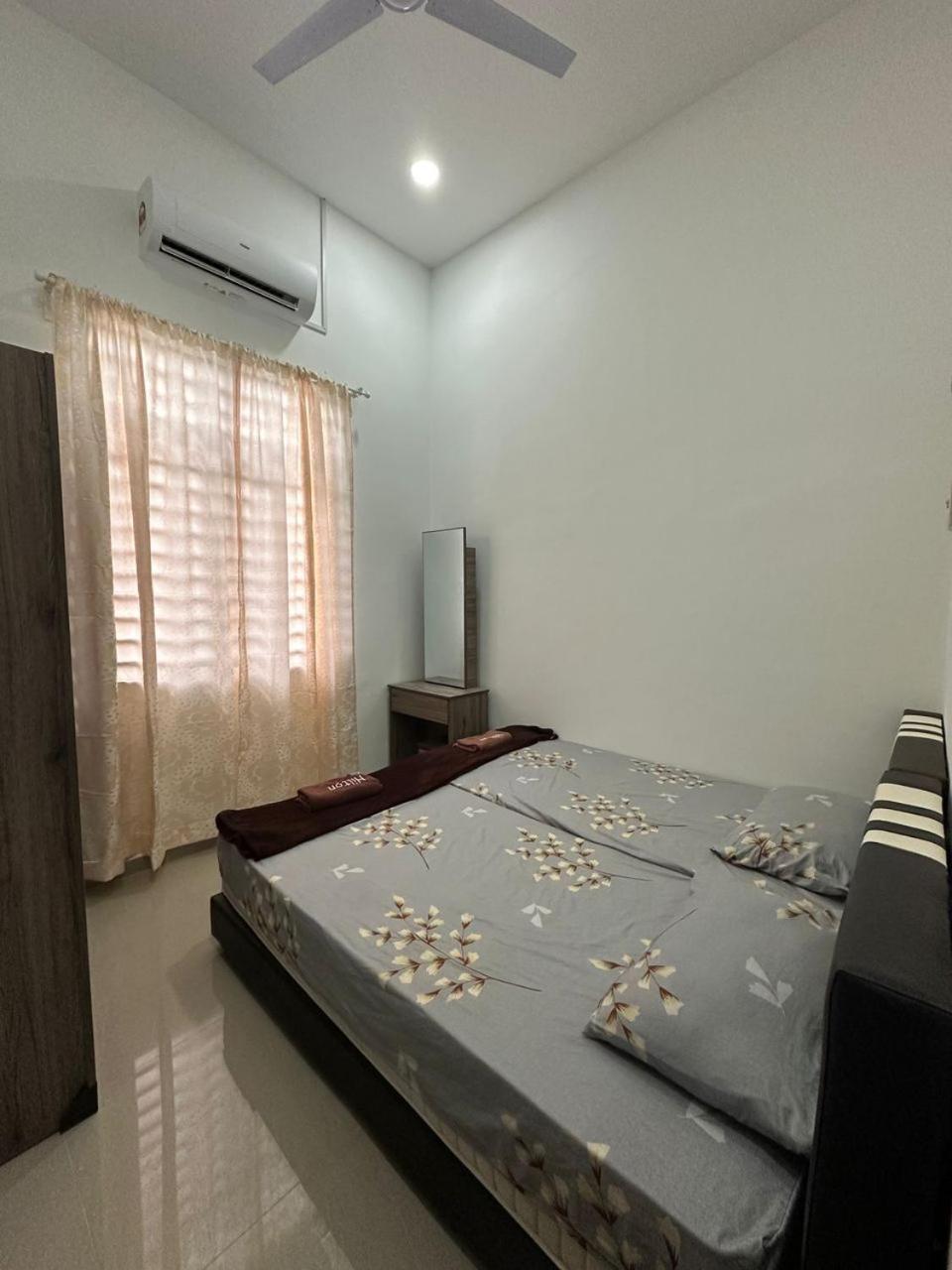 Homestay Kemaman Fyna08 Semi-D, 4 Bedrooms Dekat Pantai Kijal photo 5
