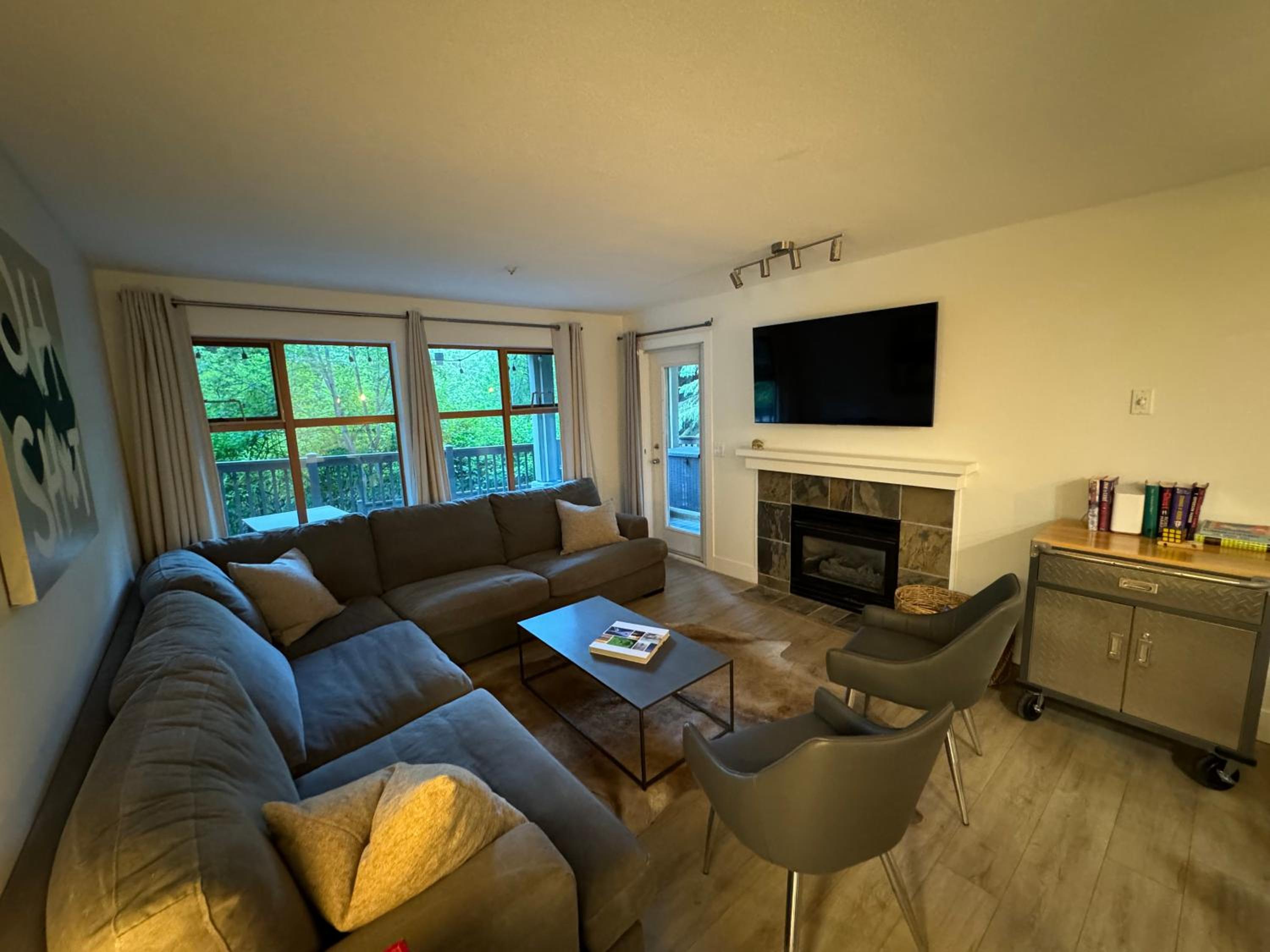 Beautiful 1BR 1BA Apartment at NORTHSTAR-Whistler, BC