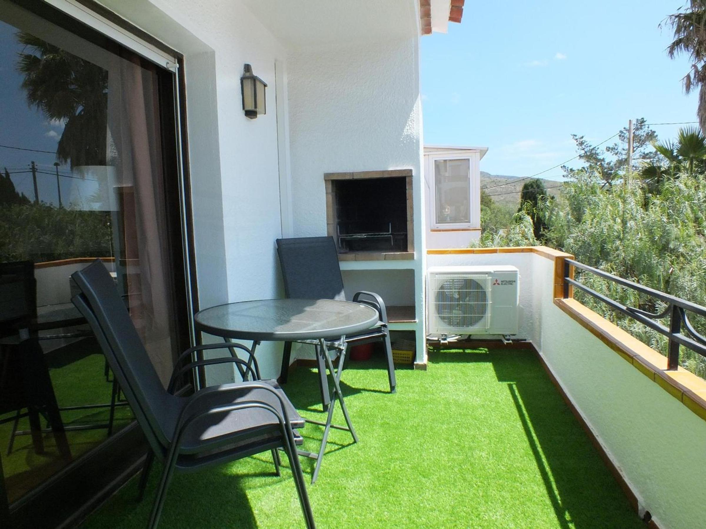 Apartamento en Puig Rom con Piscina, Jardín y Terraza - ES-204-67 view 4