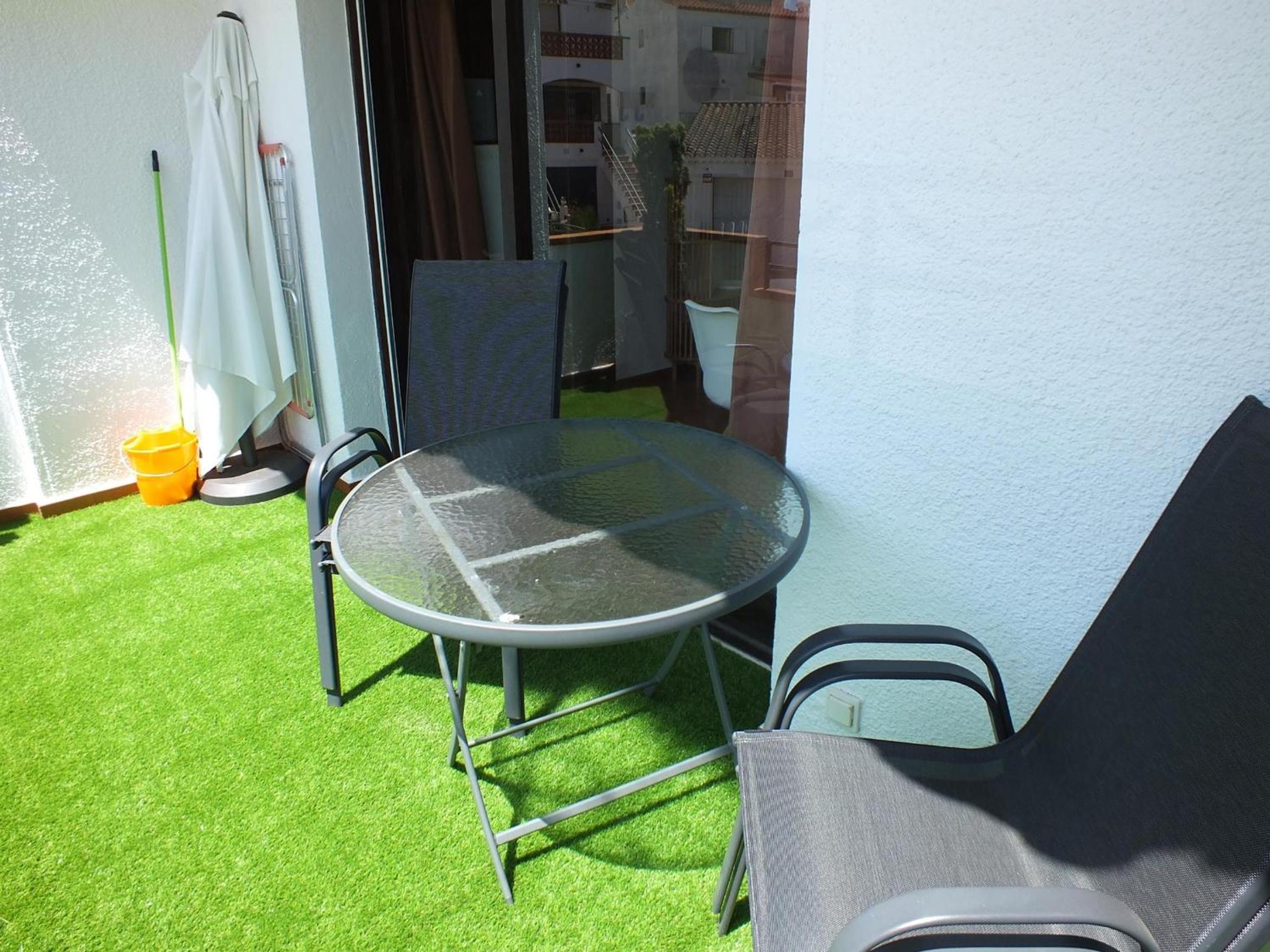 Apartamento en Puig Rom con Piscina, Jardín y Terraza - ES-204-67 view 5