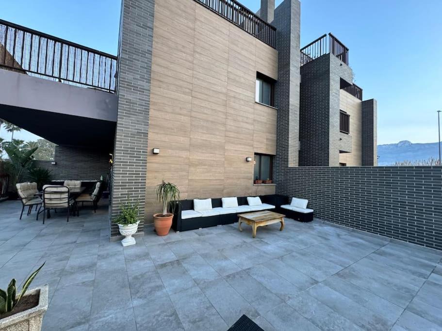 Apartamento con gran Terraza