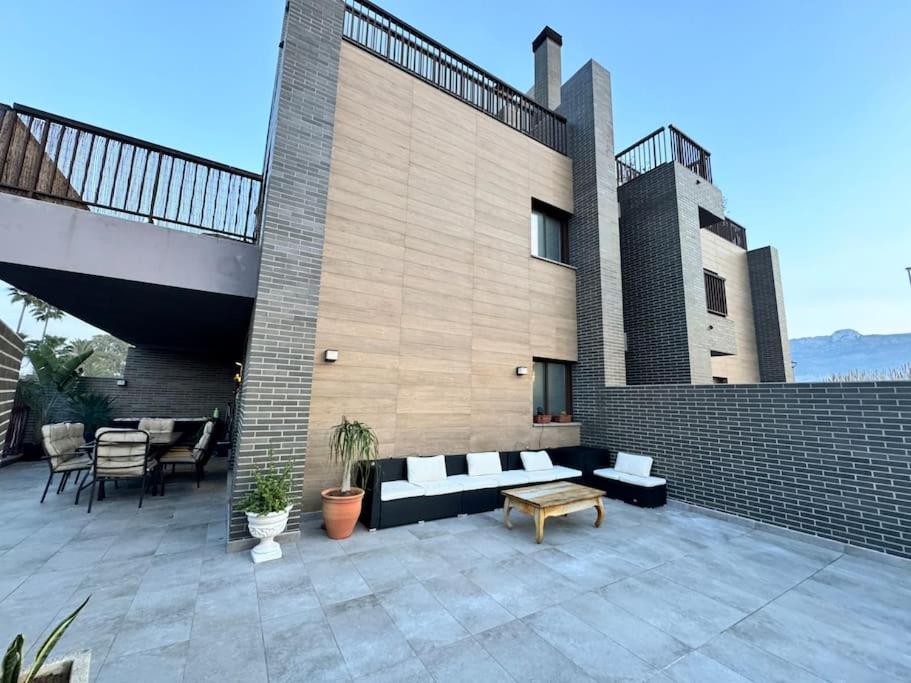 Apartamento con gran Terraza