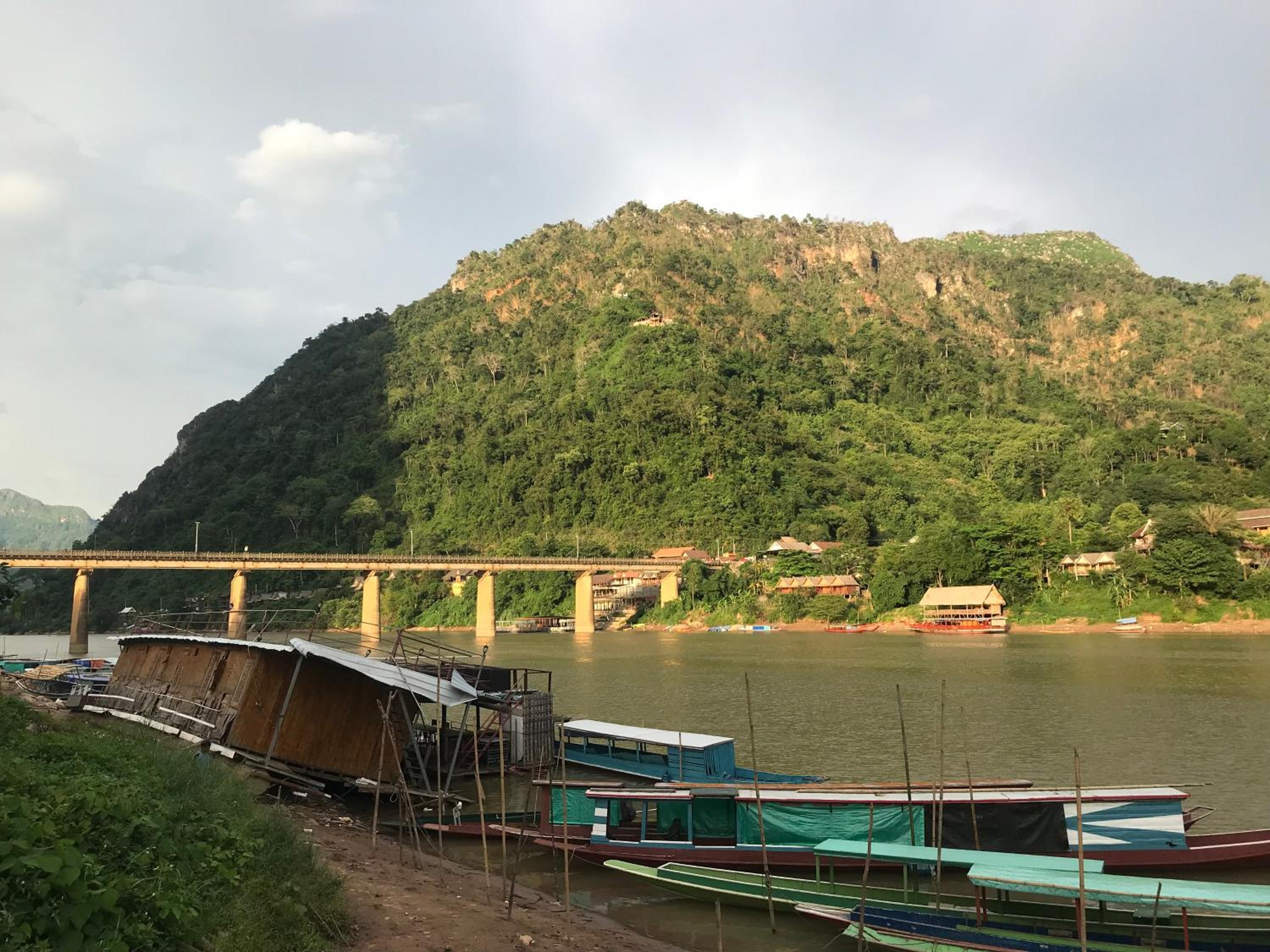 Nongkhiaw Boat station view 3