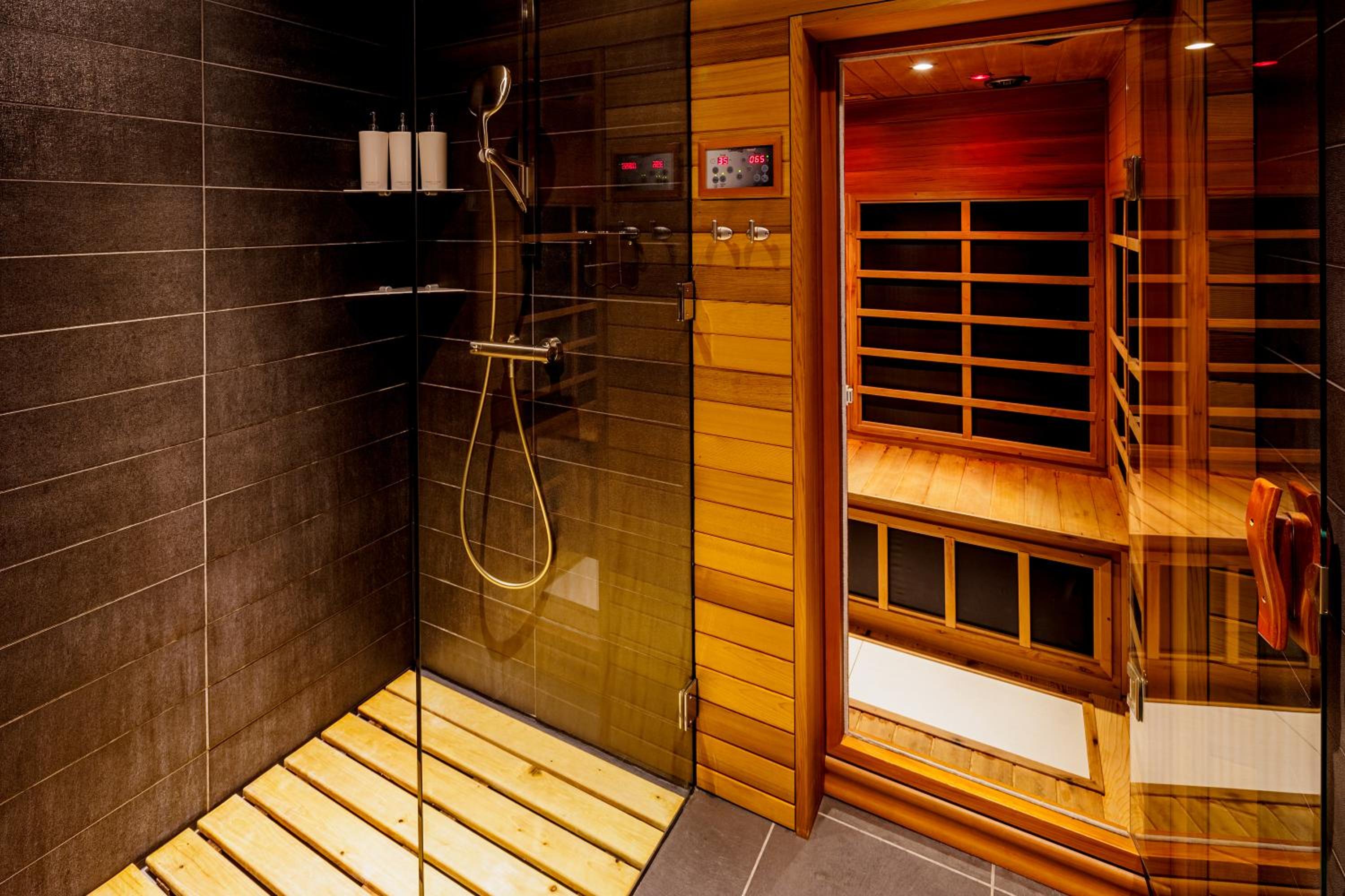 Phoenix Chalets by HHG