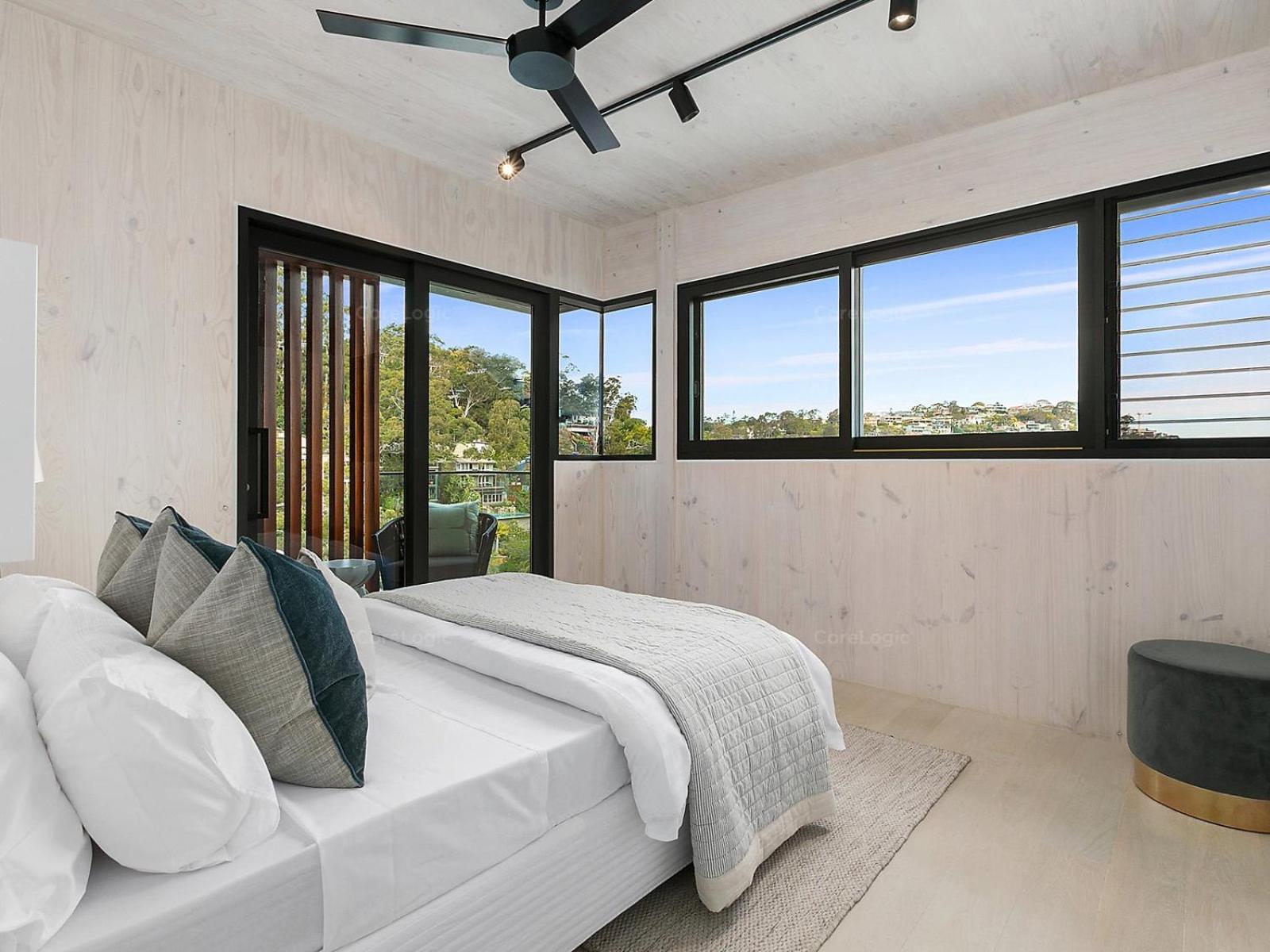World Class Villa Manly Beach HarbourView Sauna Private Beach