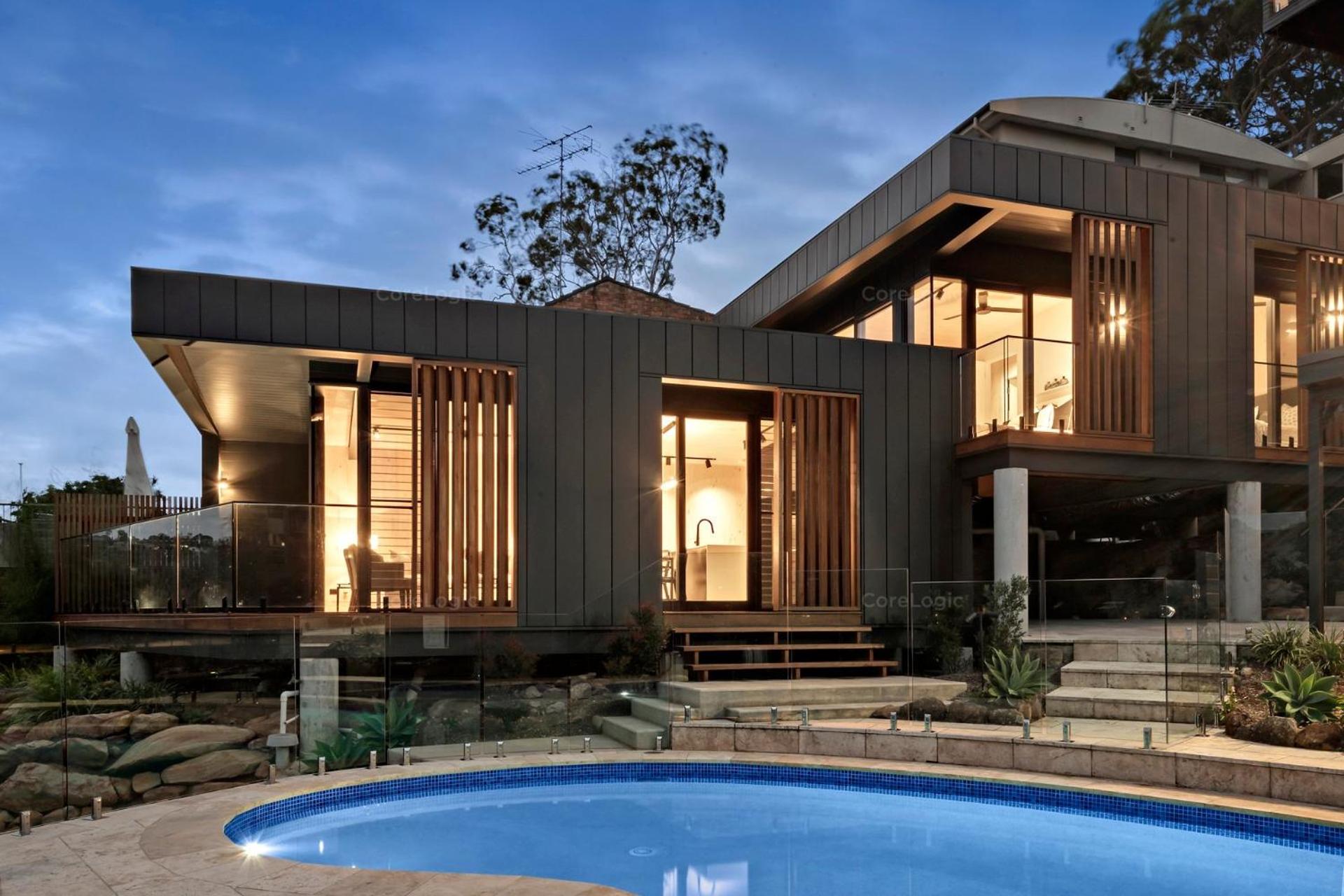 Hotel World Class Villa Manly Beach HarbourView Sauna Private Beach - Image 1