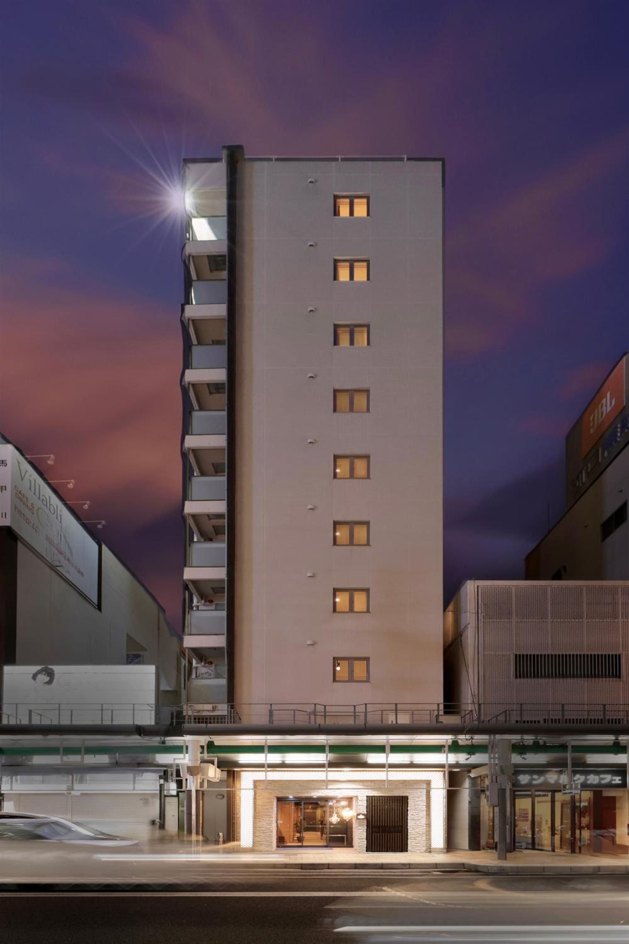 Nipponbashi Crystal Hotel — Osaka