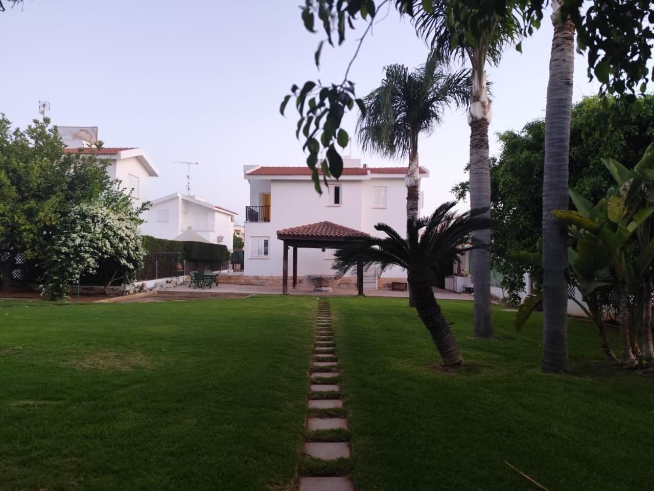 3-Bedroom House Near the Beach