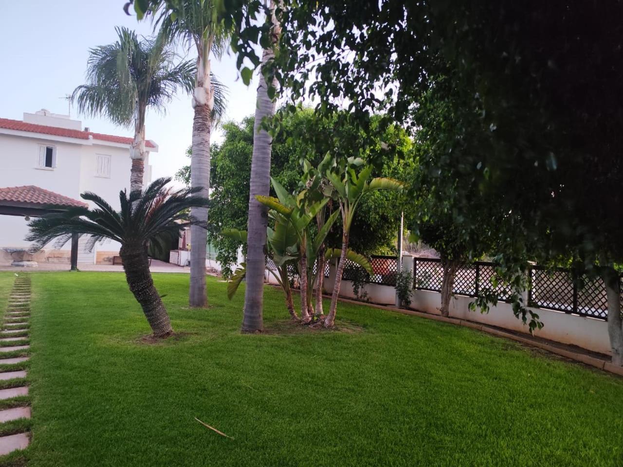 3-Bedroom House Near the Beach