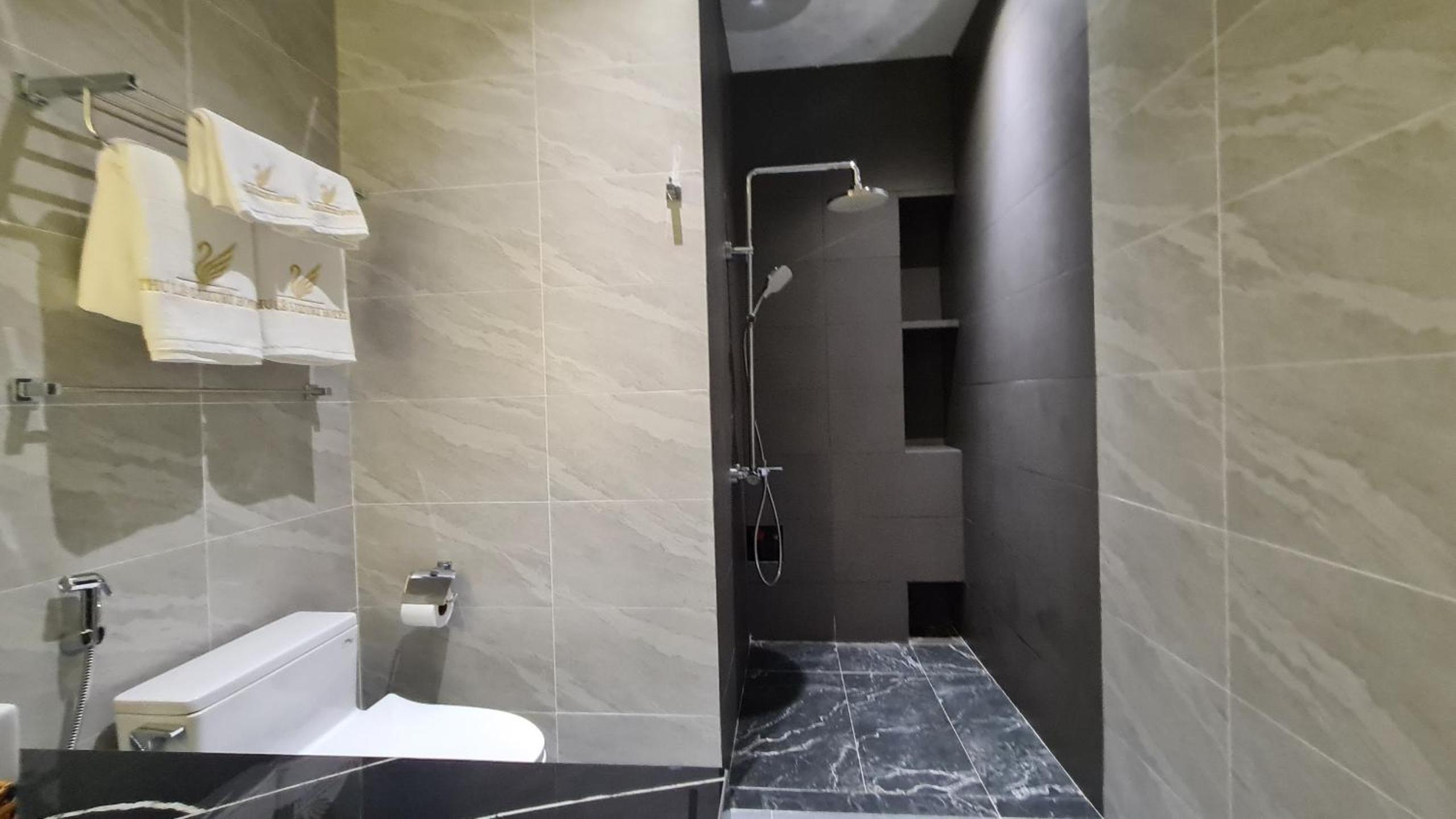KHÁCH SẠN THƯ LÊ LUXURY