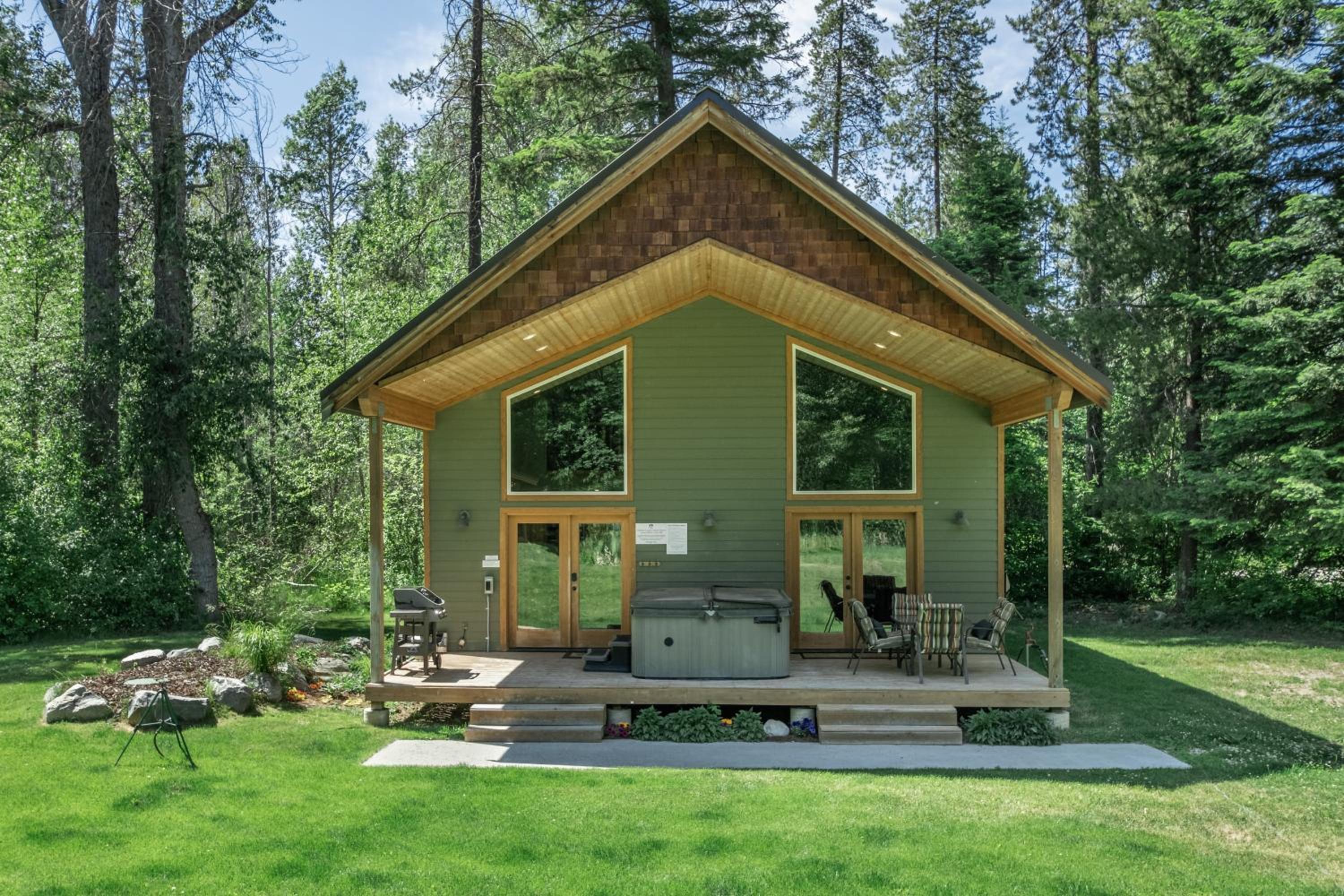 Nature Acres by NW Comfy Cabins view 2