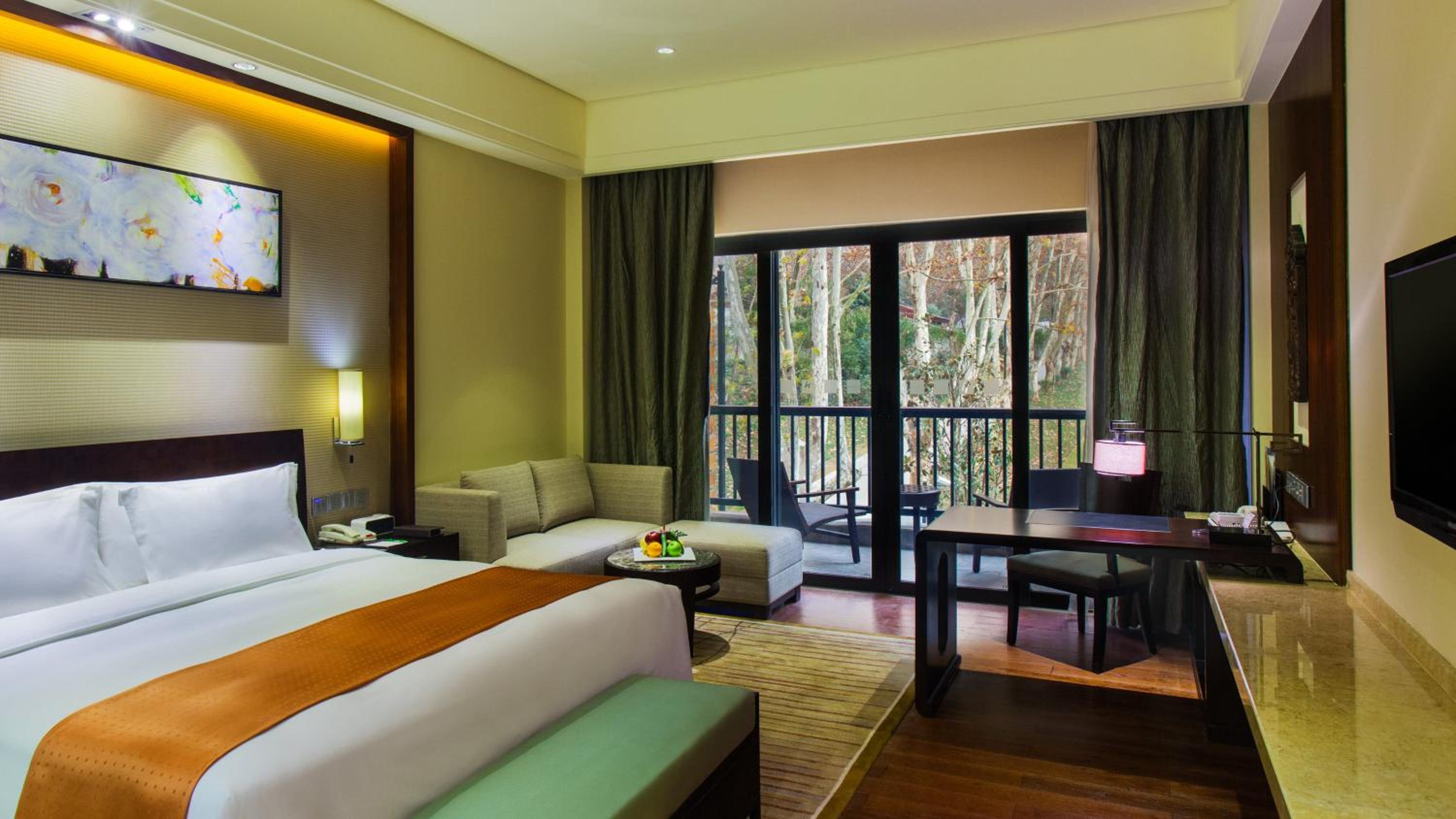 Holiday Inn Resort Chaohu Hot Spring by IHG