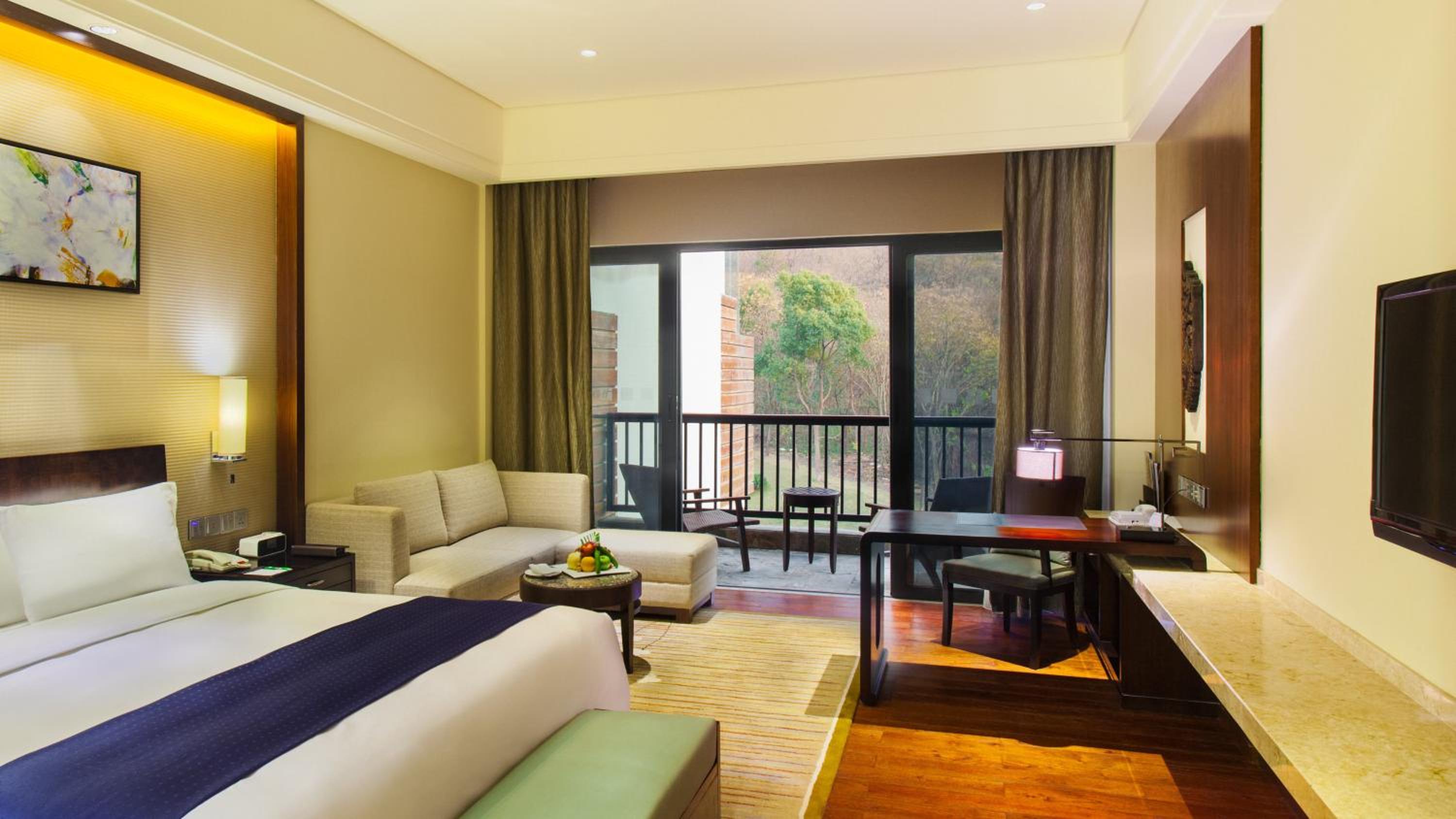 Holiday Inn Resort Chaohu Hot Spring by IHG