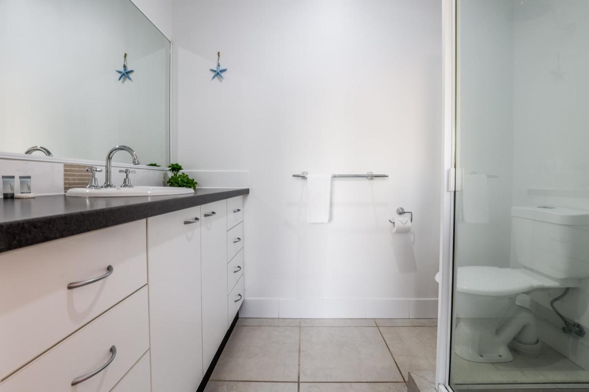 Swell Life - Spacious 3-Bedroom Retreat in Central Agnes Water