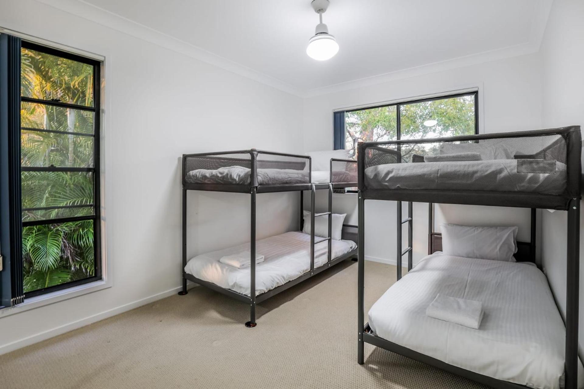 Swell Life - Spacious 3-Bedroom Retreat in Central Agnes Water