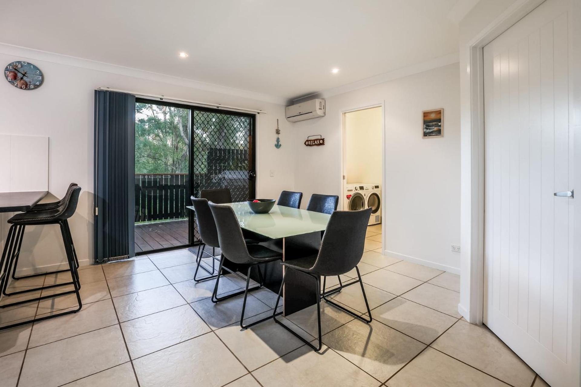 Swell Life - Spacious 3-Bedroom Retreat in Central Agnes Water