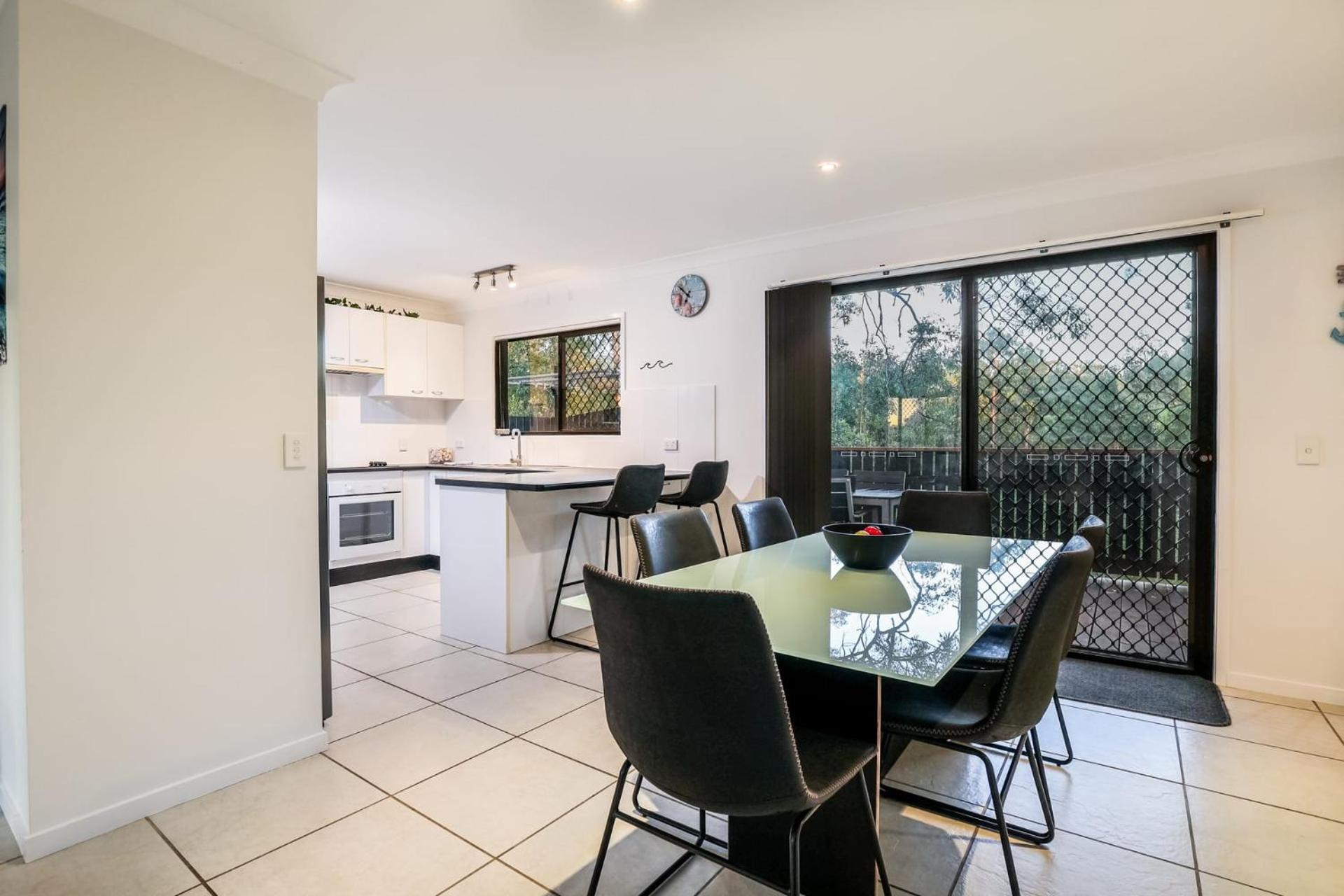 Swell Life - Spacious 3-Bedroom Retreat in Central Agnes Water