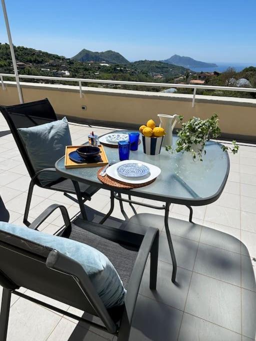 A terrace on Capri con piscina idromassaggio photo 2