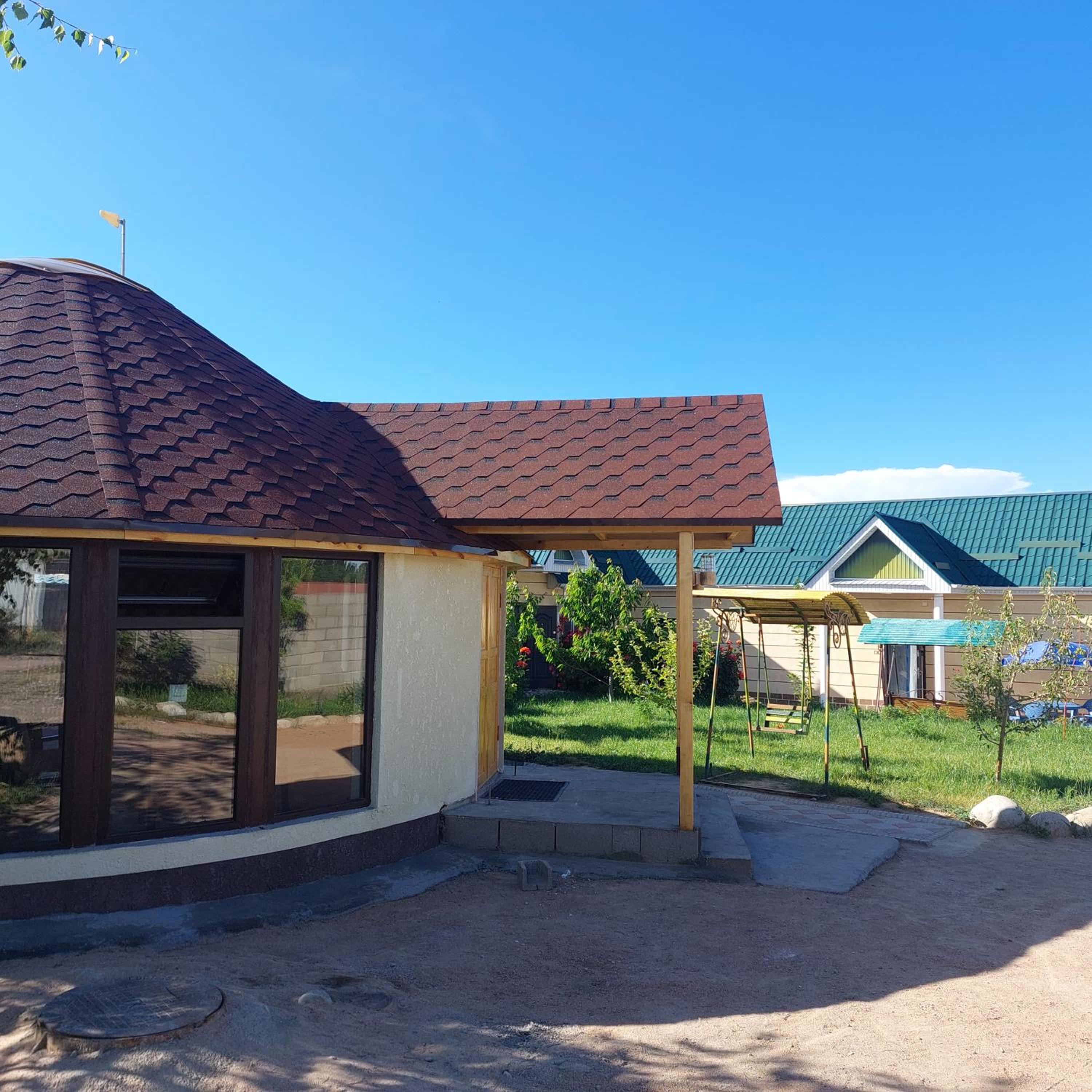 Guest house and yurt camp Svetlana