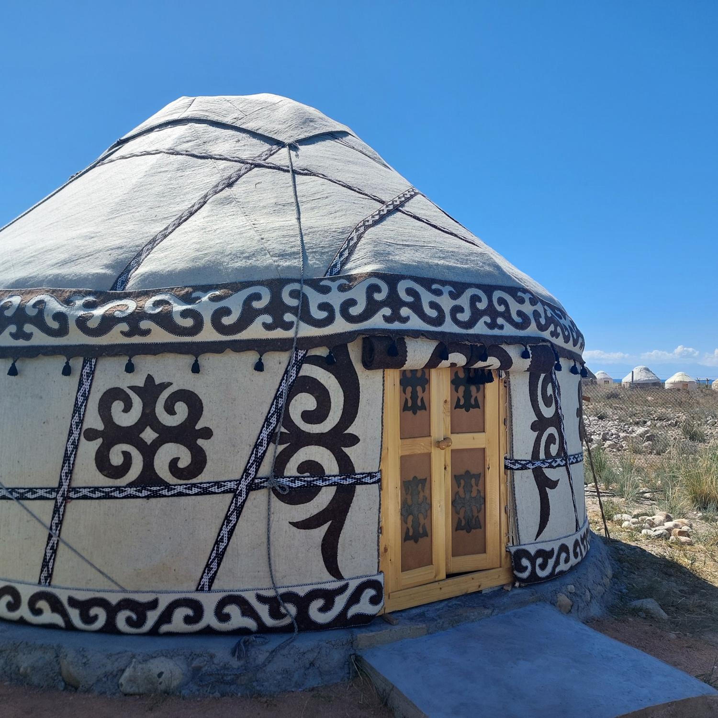 Guest house and yurt camp Svetlana
