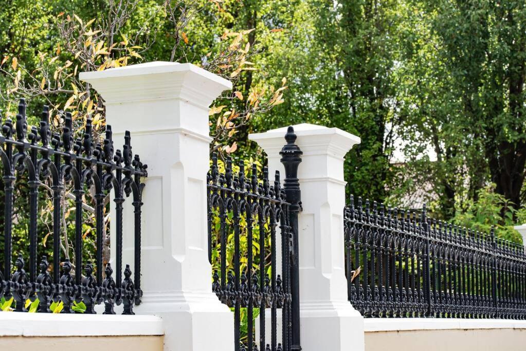 Tanunda House - Luxury 5 BR in Barossa Wine Region
