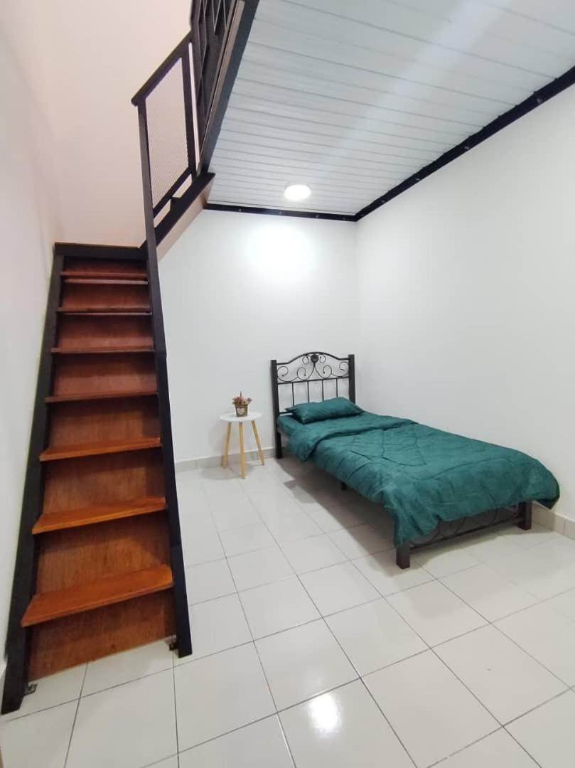 Orked Homestay Seri Iskandar photo 4