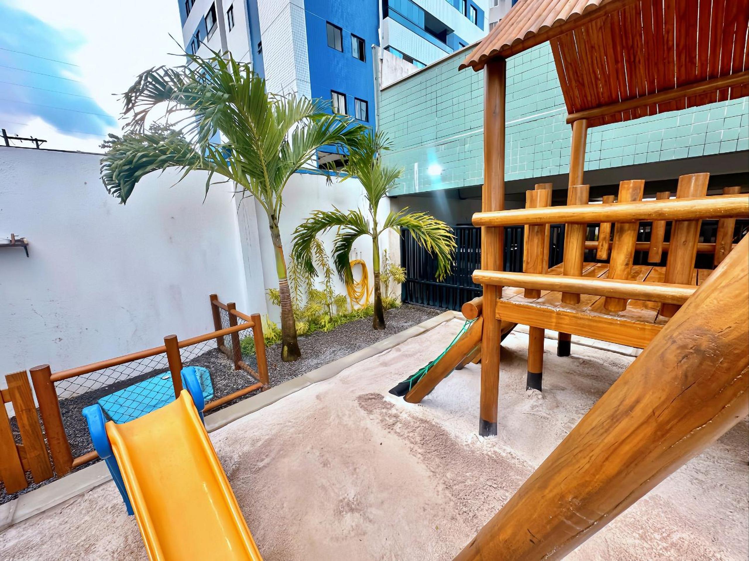 AP Completo 2 Quartos ao lado do Shopping RioMar PERTO DE TUDO COM PISCINA