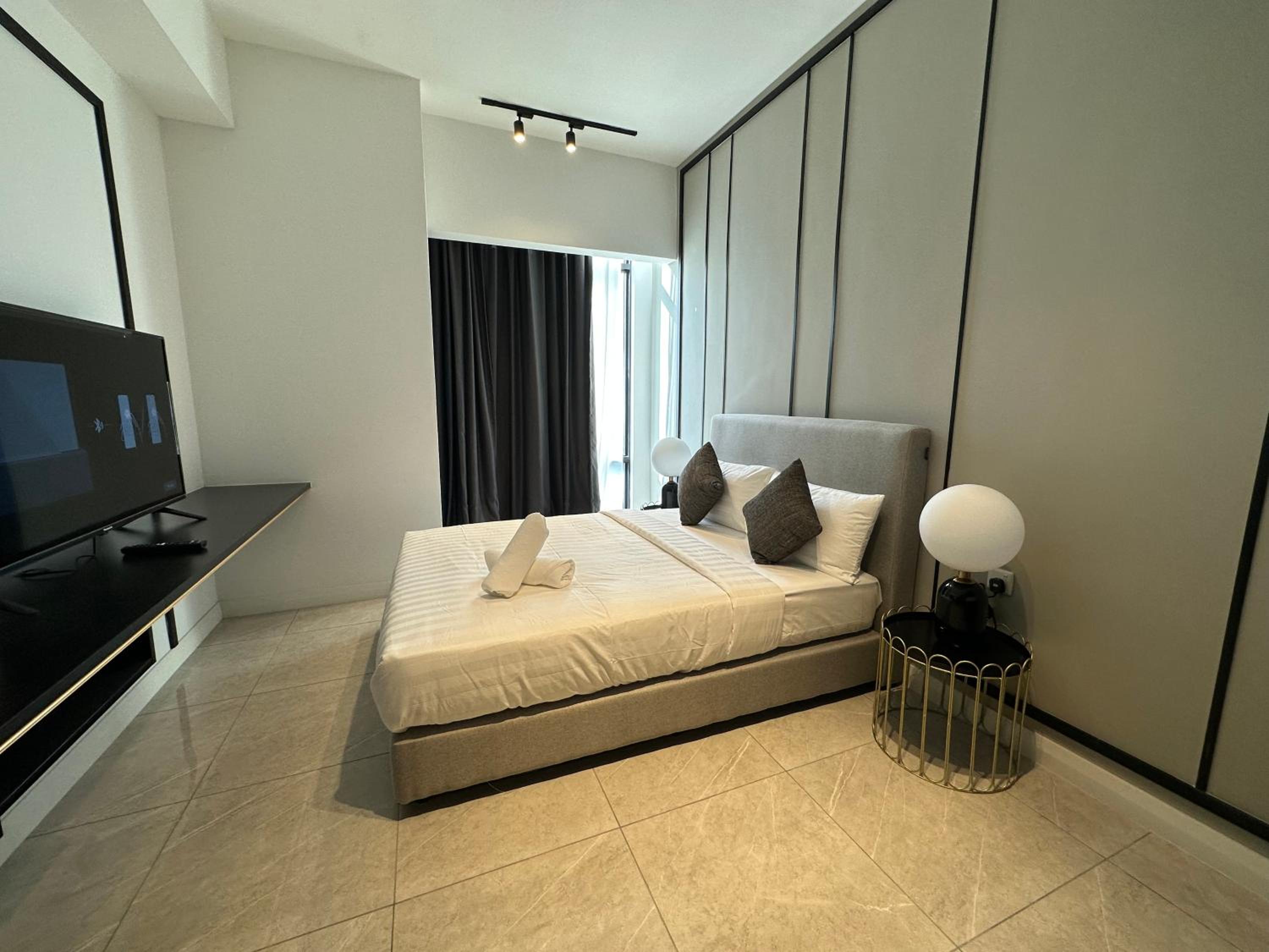 The Axon Suites By Castle