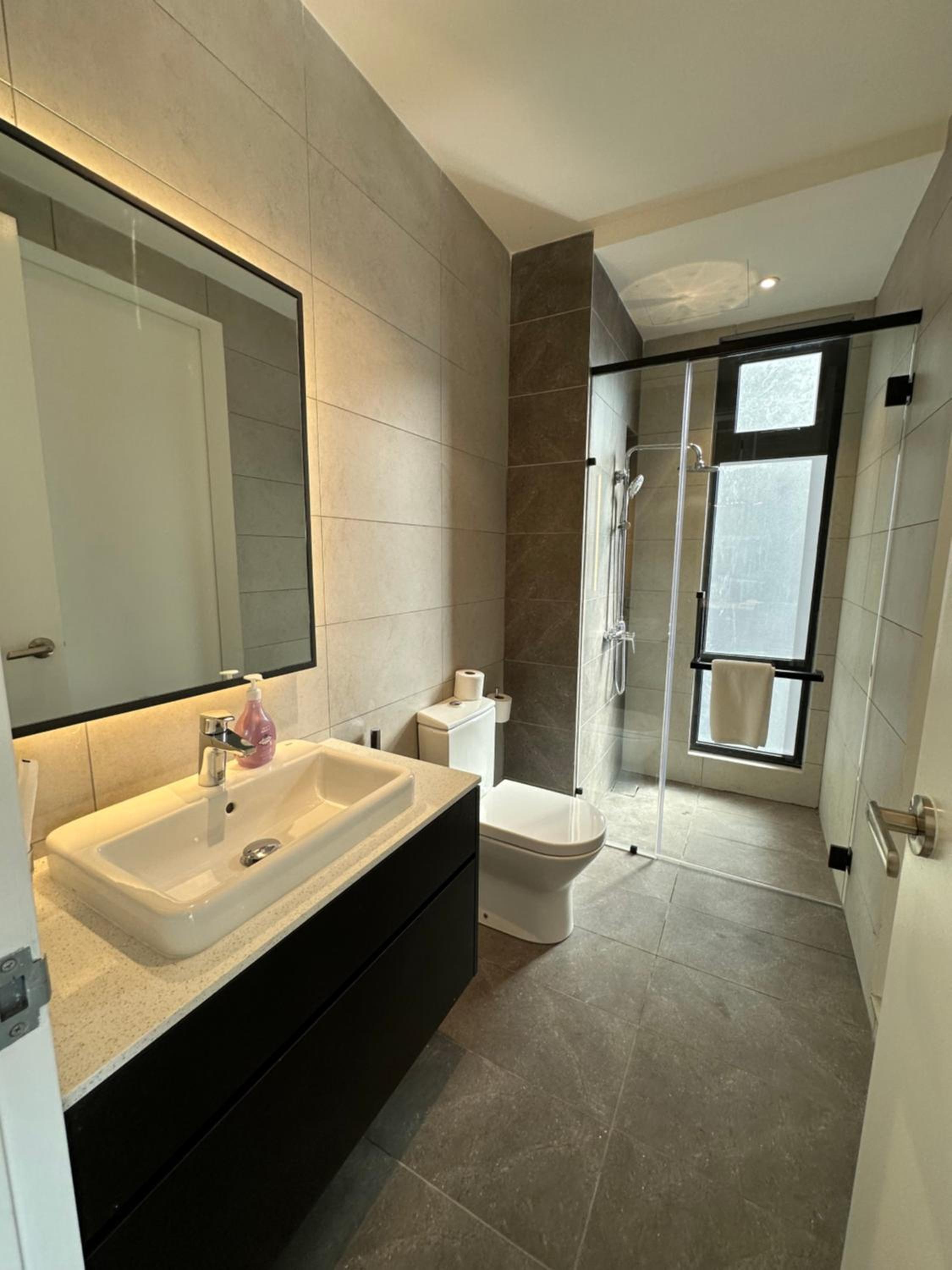 The Axon Suites By Castle