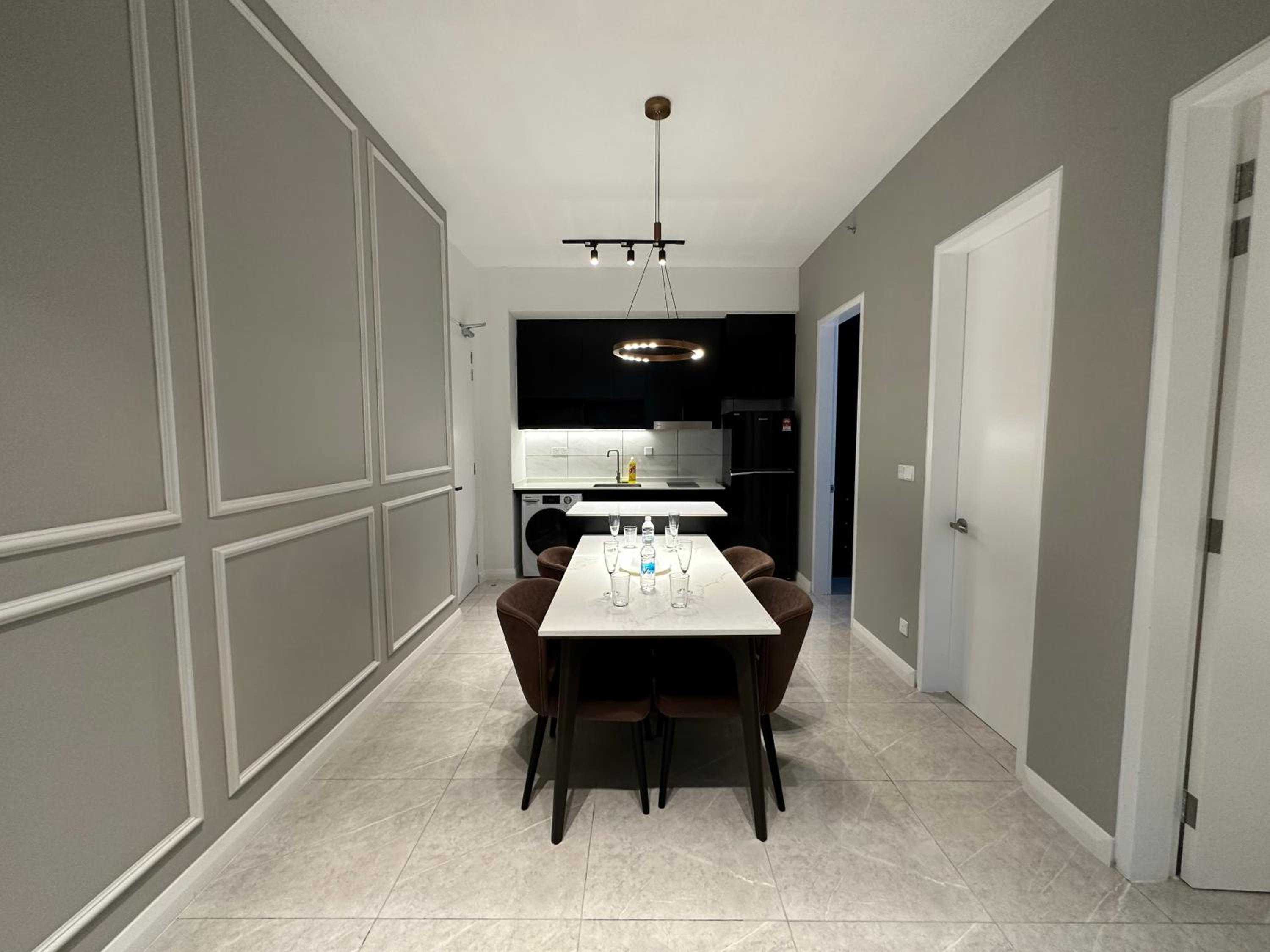 The Axon Suites By Castle