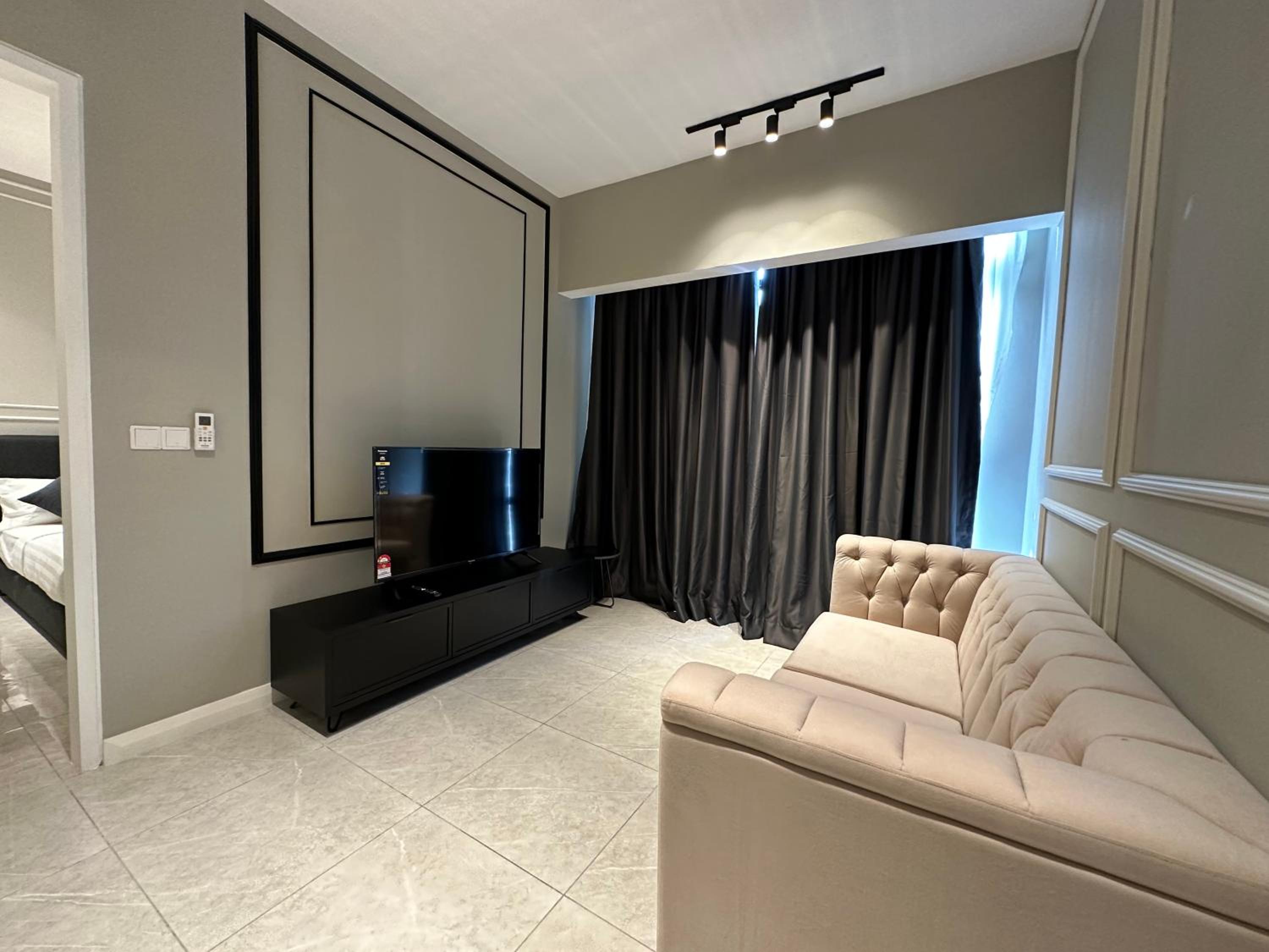 The Axon Suites By Castle