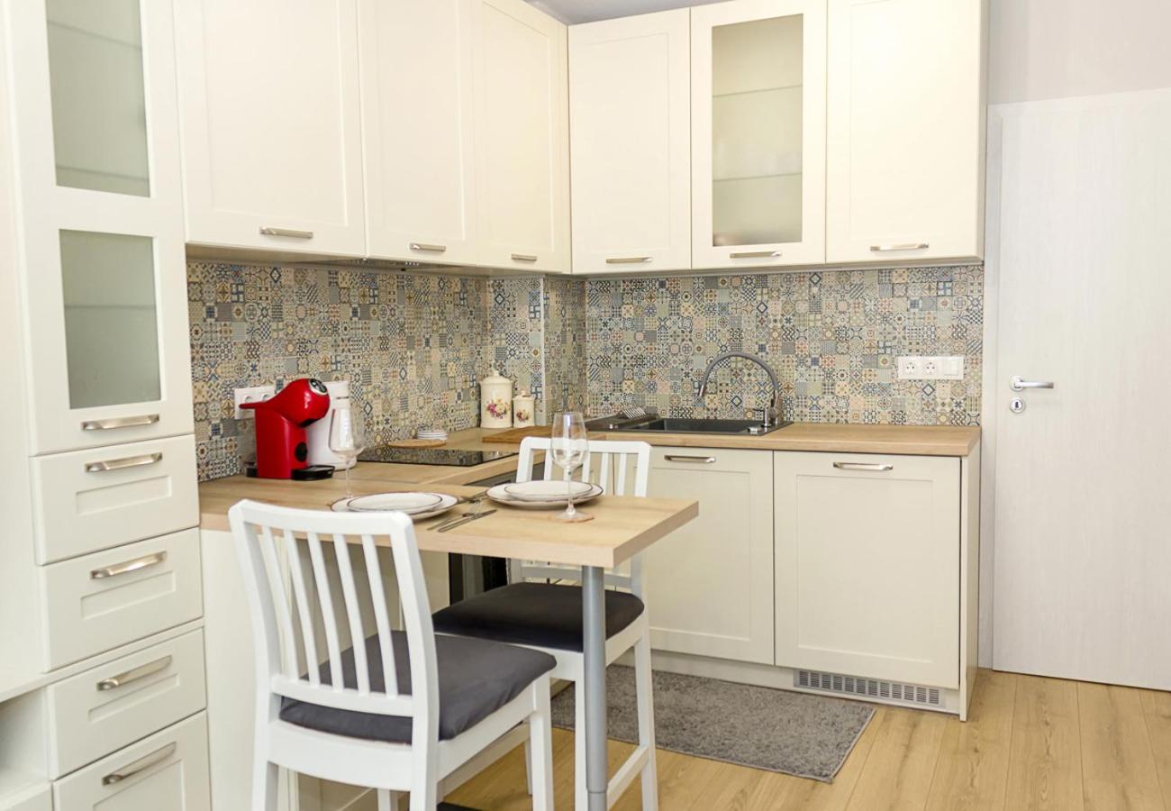 Homey 1-BD Apartment in Varna, next to Grand Mall Varna by Flat Mаnаger