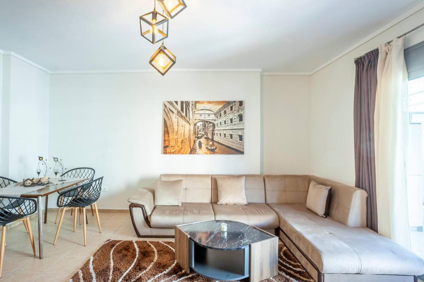 AD Railway Area Apt Thessaloniki Center 4p