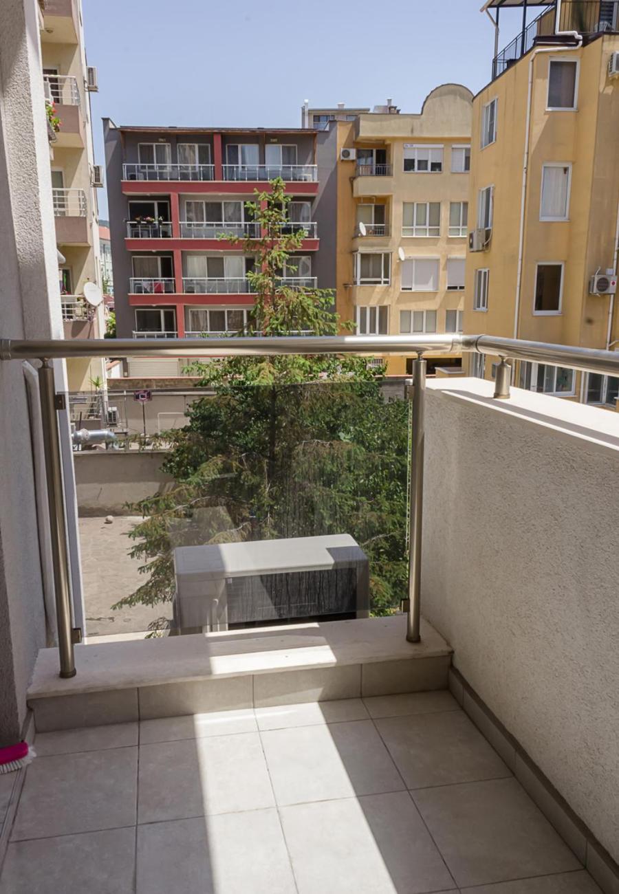 Homey 1-BD Apartment in Varna, next to Grand Mall Varna by Flat Mаnаger