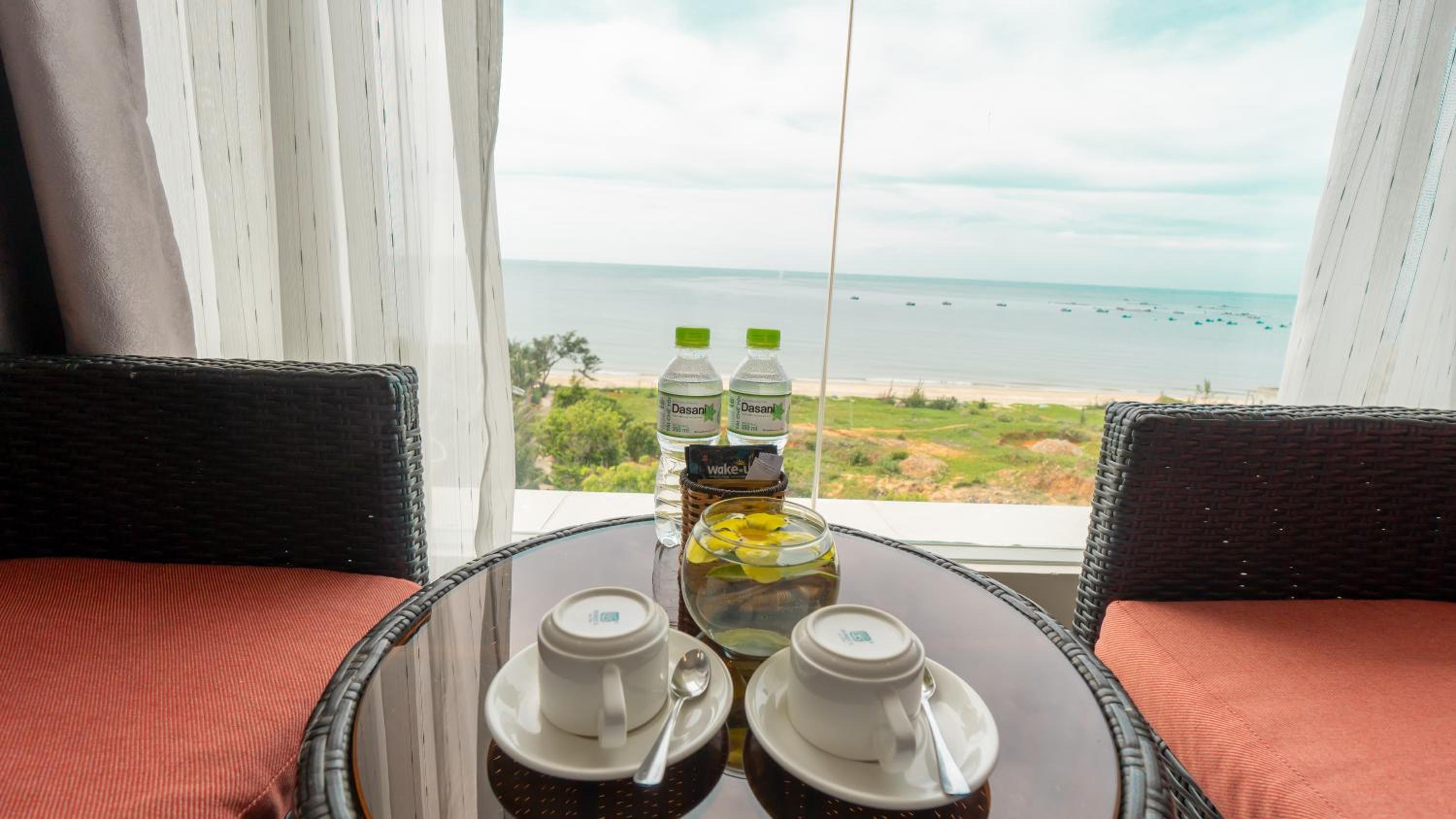 Sandunes Beach Resort & Spa