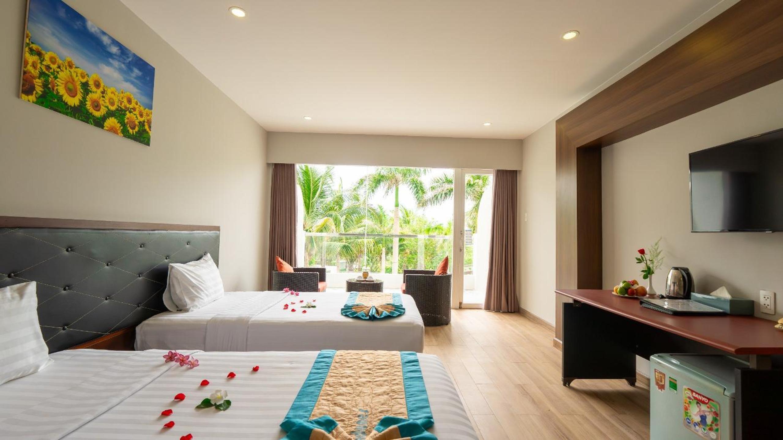 Sandunes Beach Resort & Spa