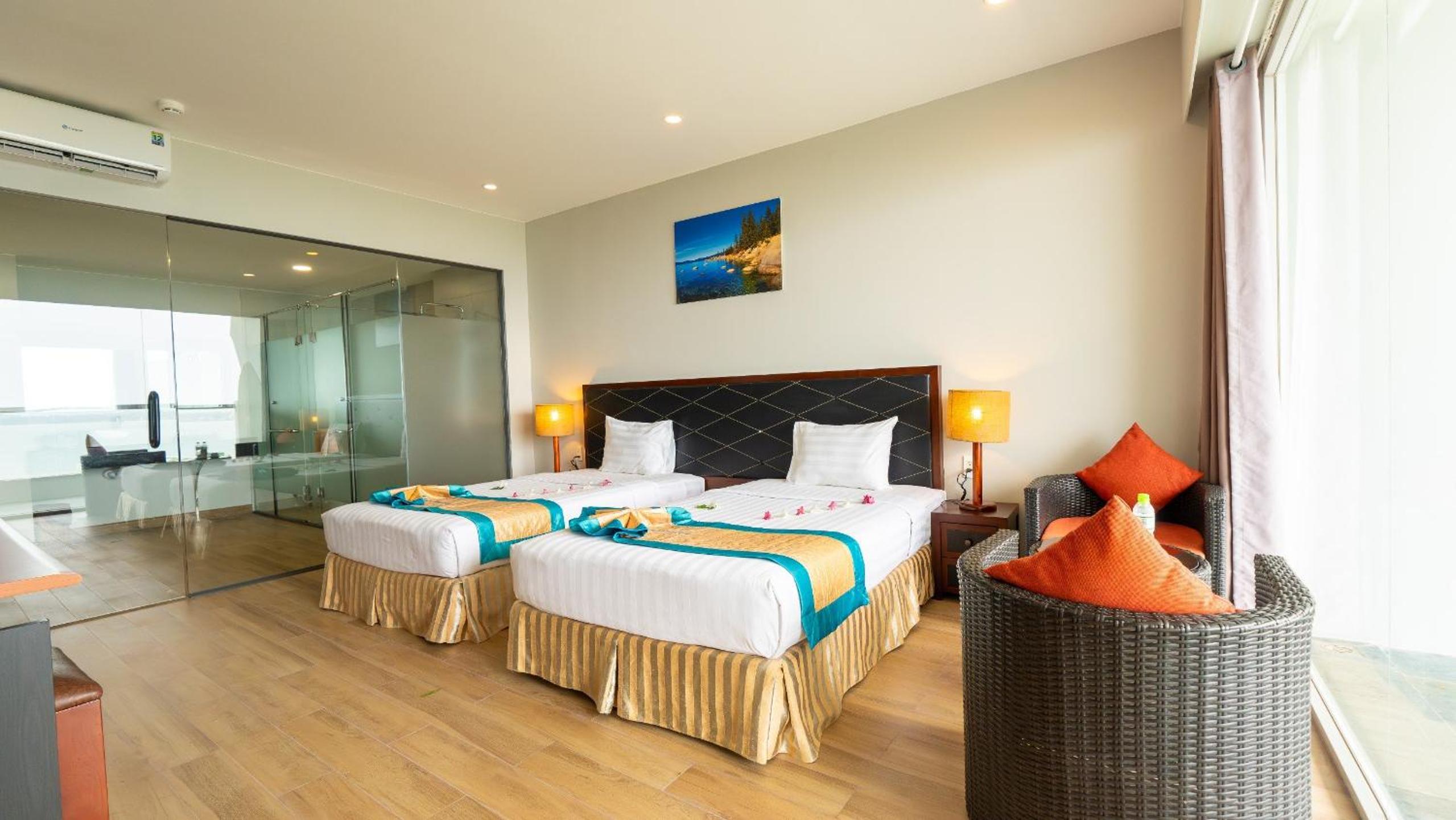 Sandunes Beach Resort & Spa