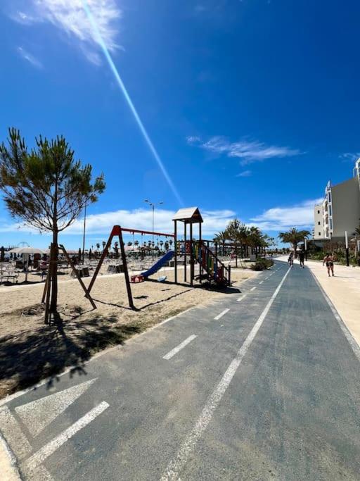 SeaSide 2BR Apartment