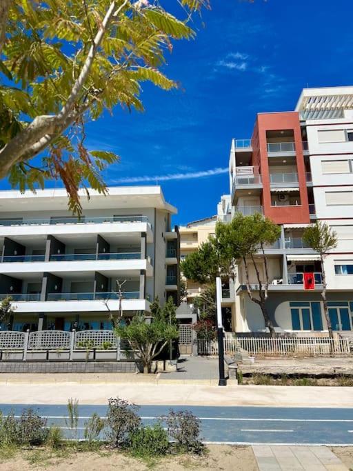 SeaSide 2BR Apartment