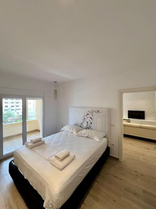 SeaSide 2BR Apartment